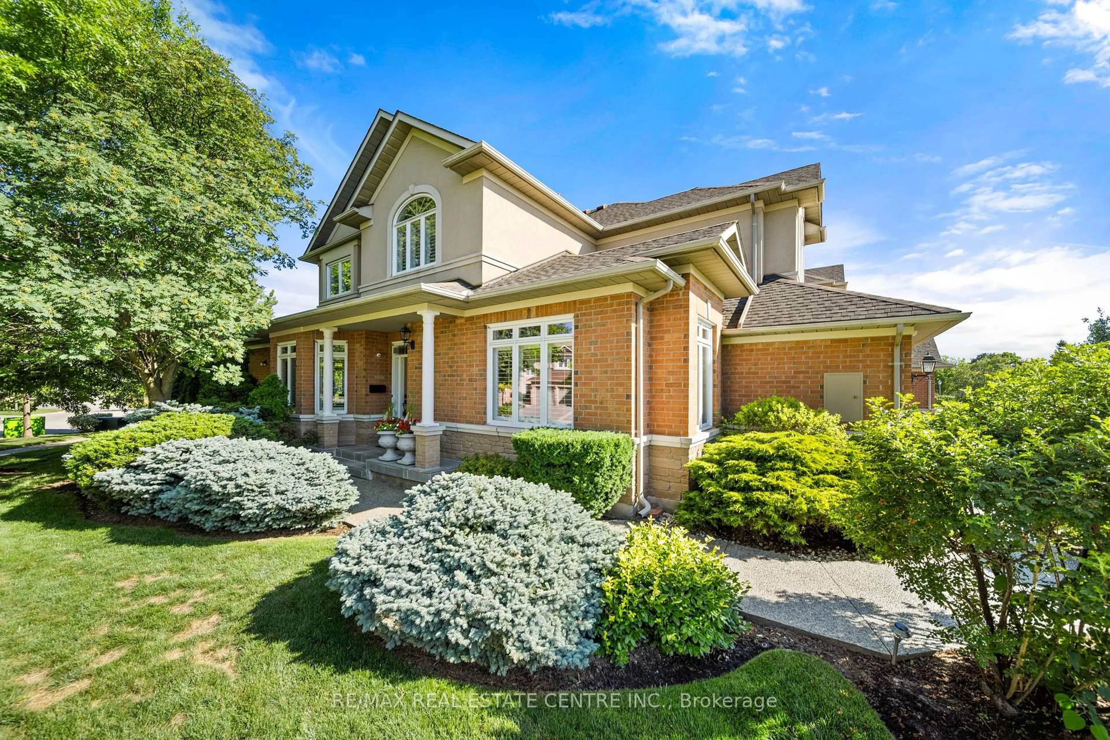 Home with brick exterior material, street for 4165 Stonebridge Cres, Burlington Ontario L7M 4N2