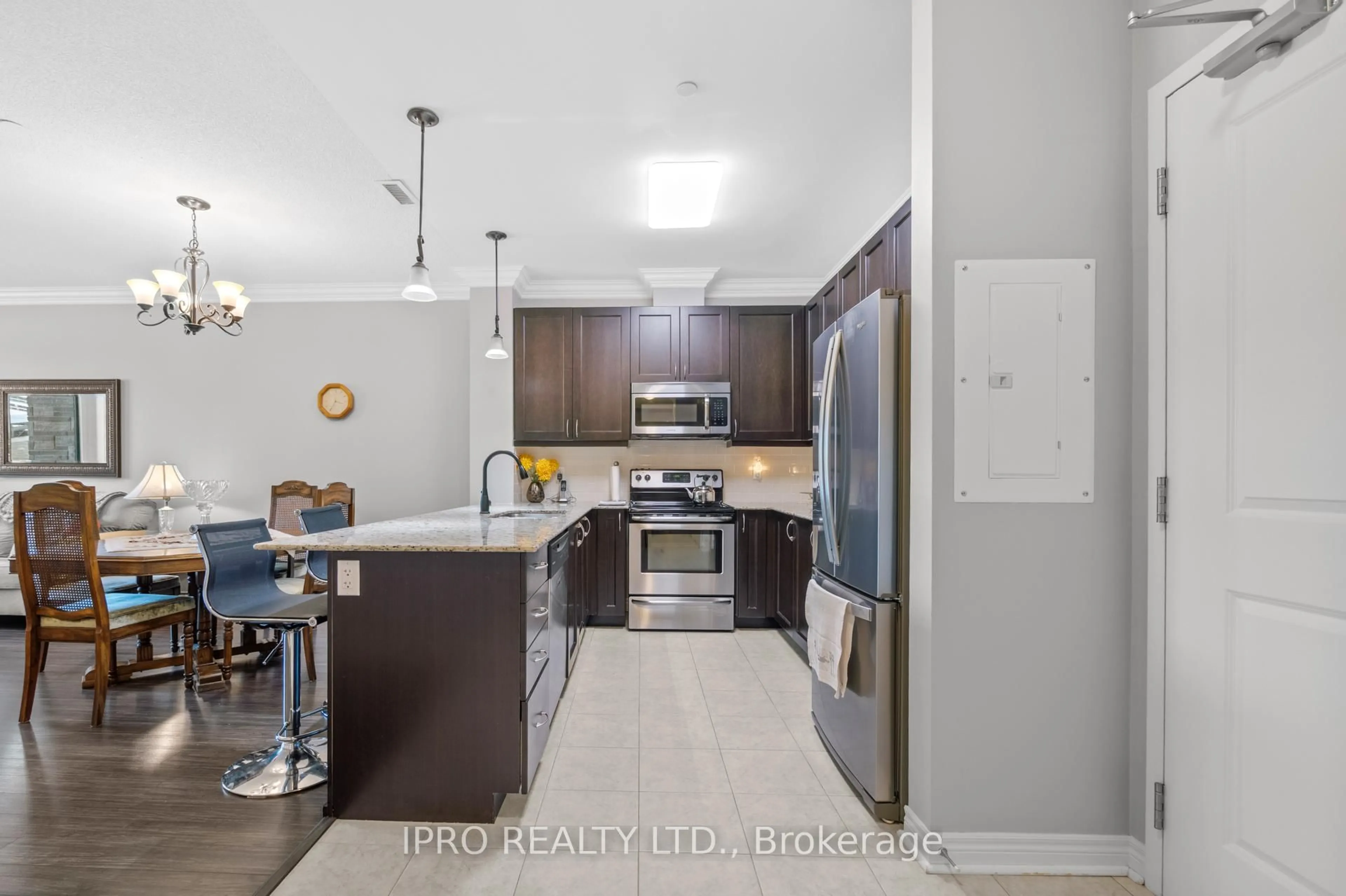 Open concept kitchen, unknown for 33 Whitmer St #112, Milton Ontario L9T 8P9