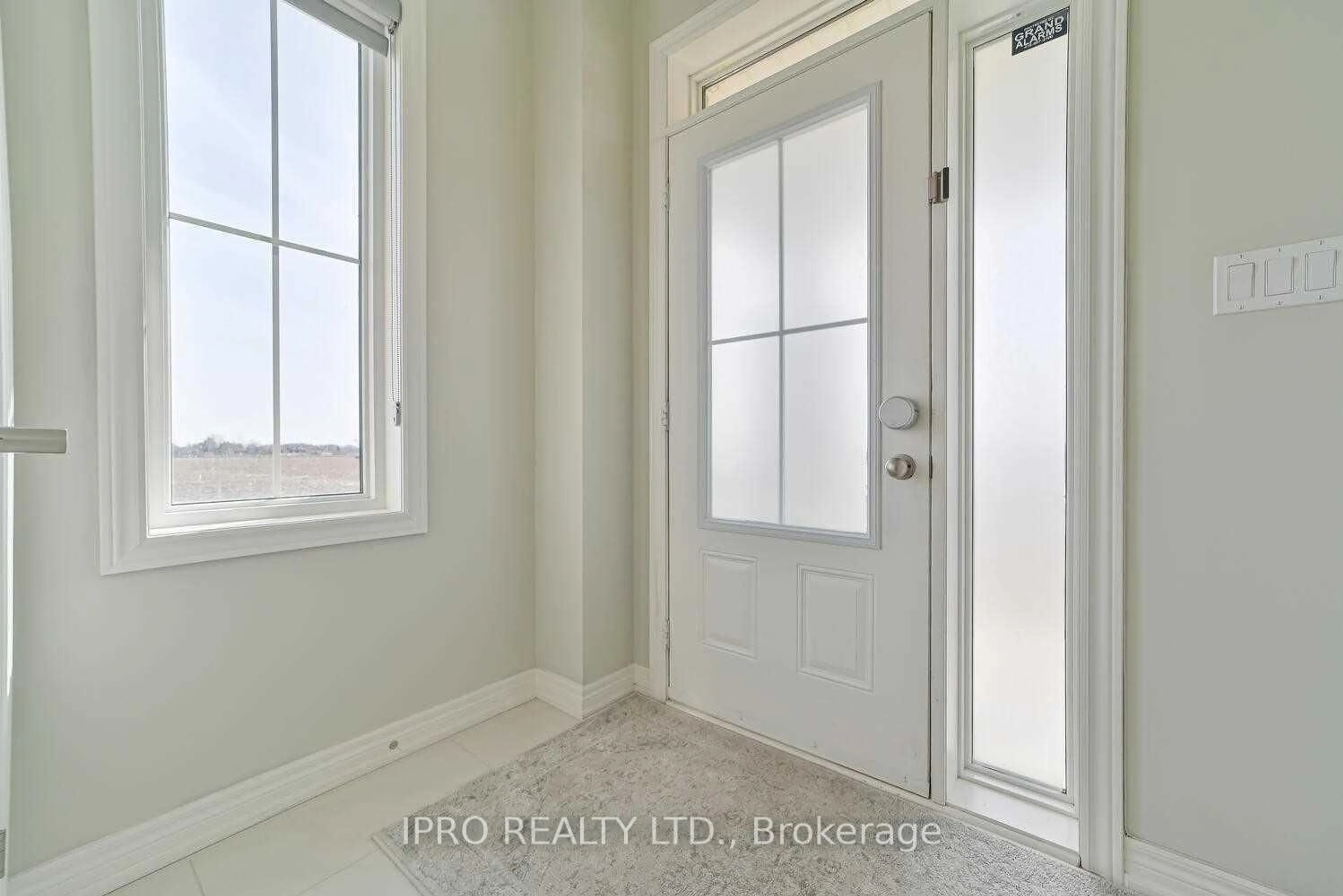 Indoor entryway for 54 Doris Pawley Cres, Caledon Ontario L7C 4E7