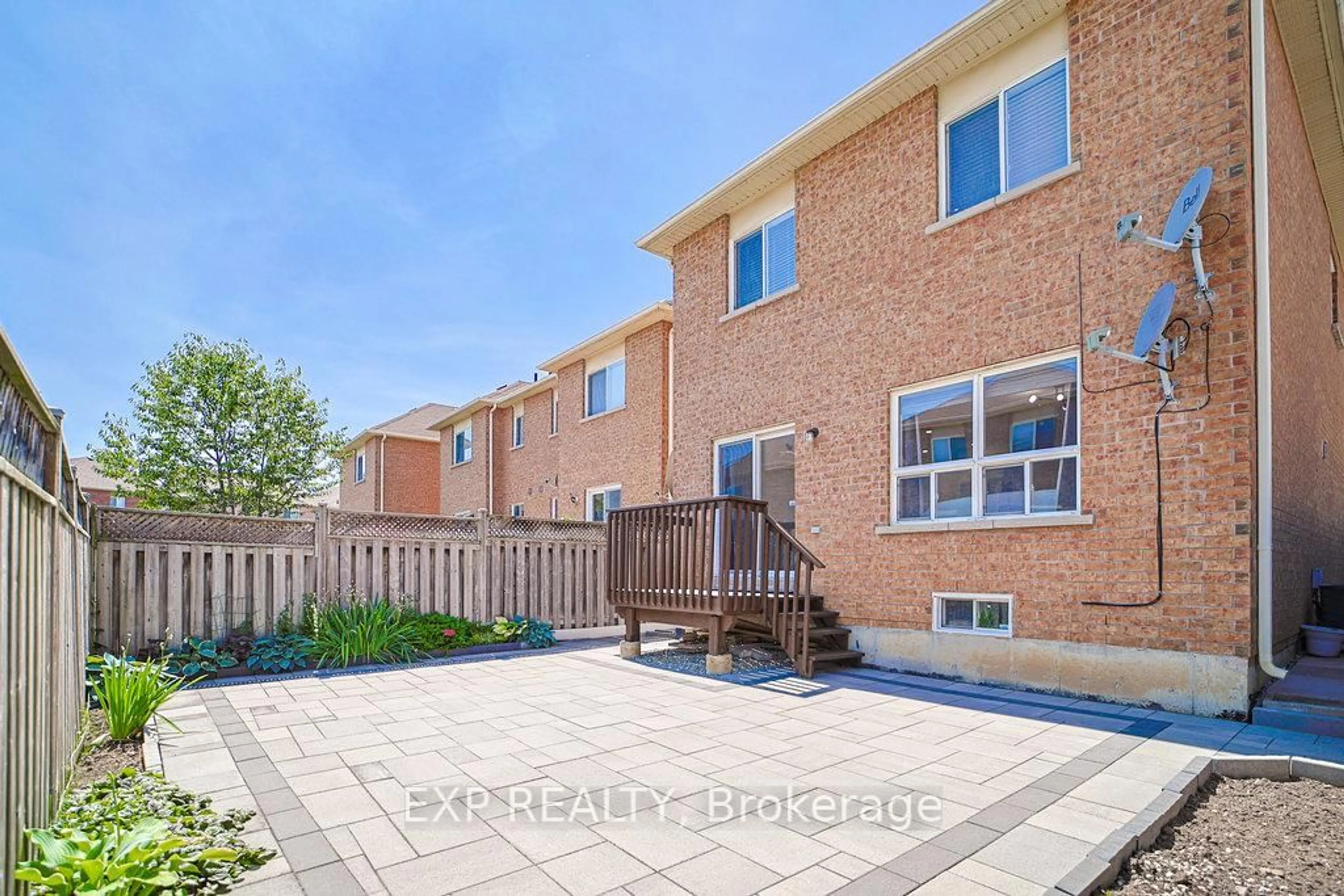 Patio, street for 36 Olivett Lane, Brampton Ontario L7A 2X3