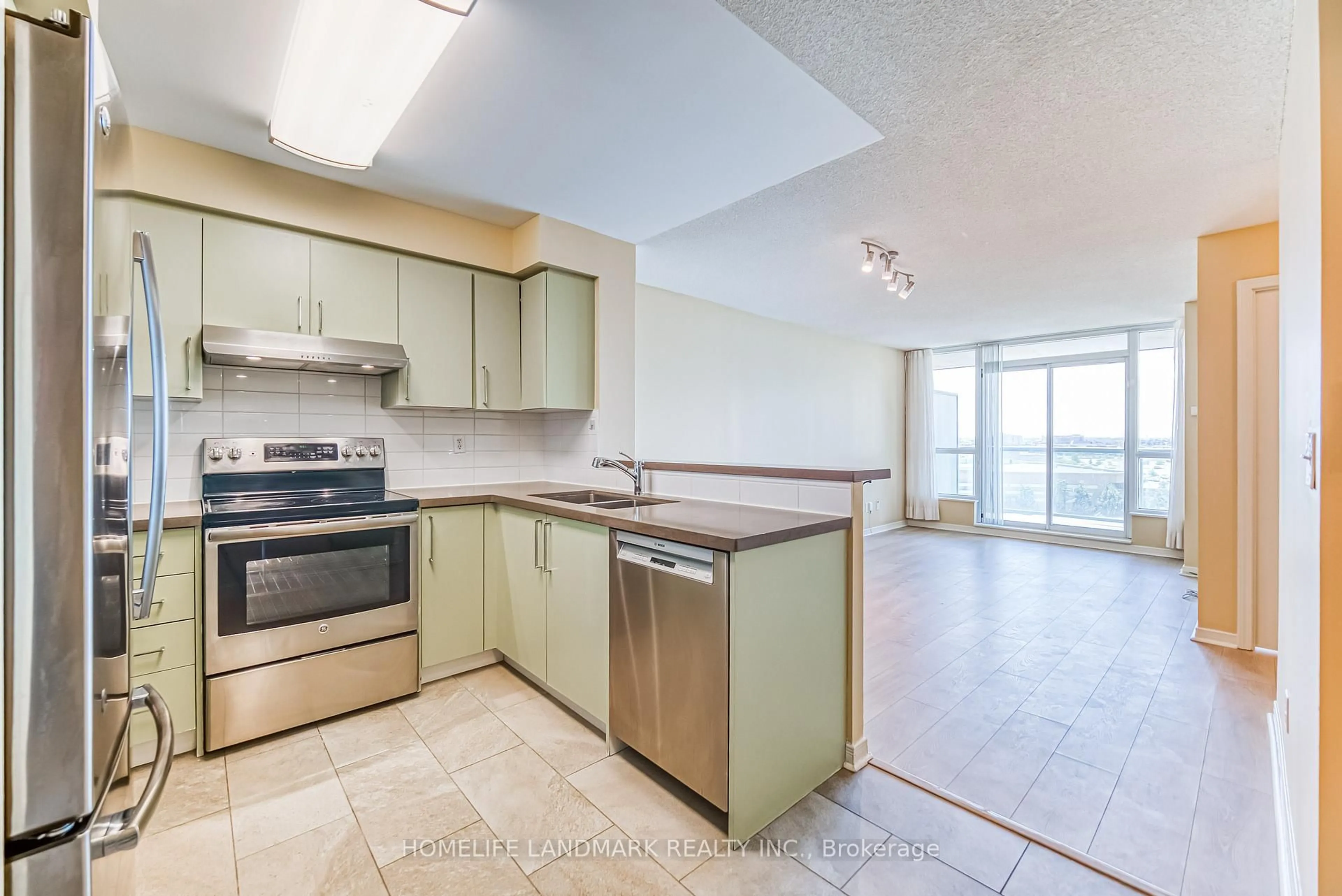 Standard kitchen, unknown for 2545 Erin Centre Blvd #908, Mississauga Ontario L5M 6Z9