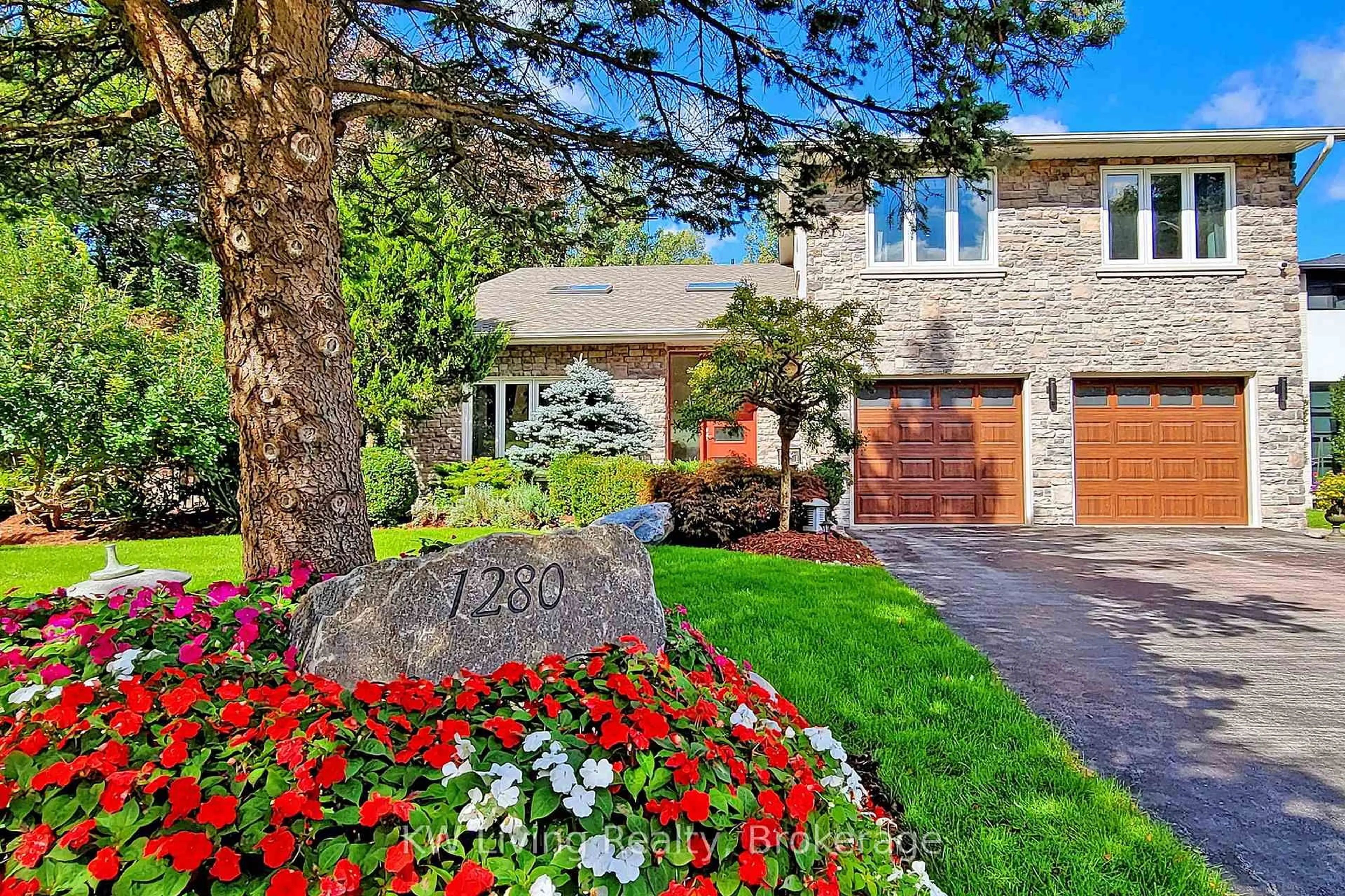 Home with brick exterior material, street for 1280 Watersedge Rd, Mississauga Ontario L5J 1A1