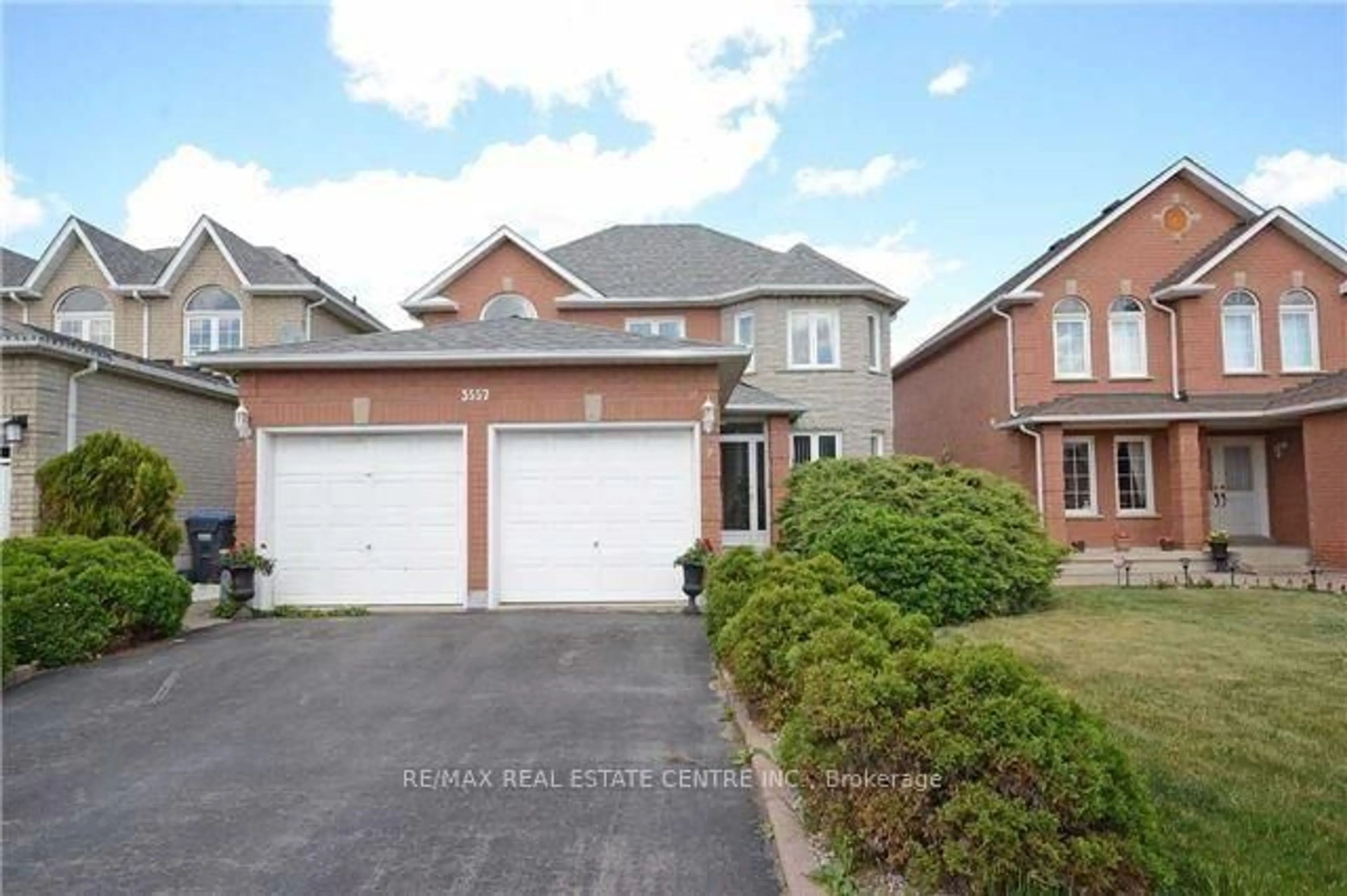Unknown for 3557 Old Orchard Park Dr, Mississauga Ontario L5B 4E3