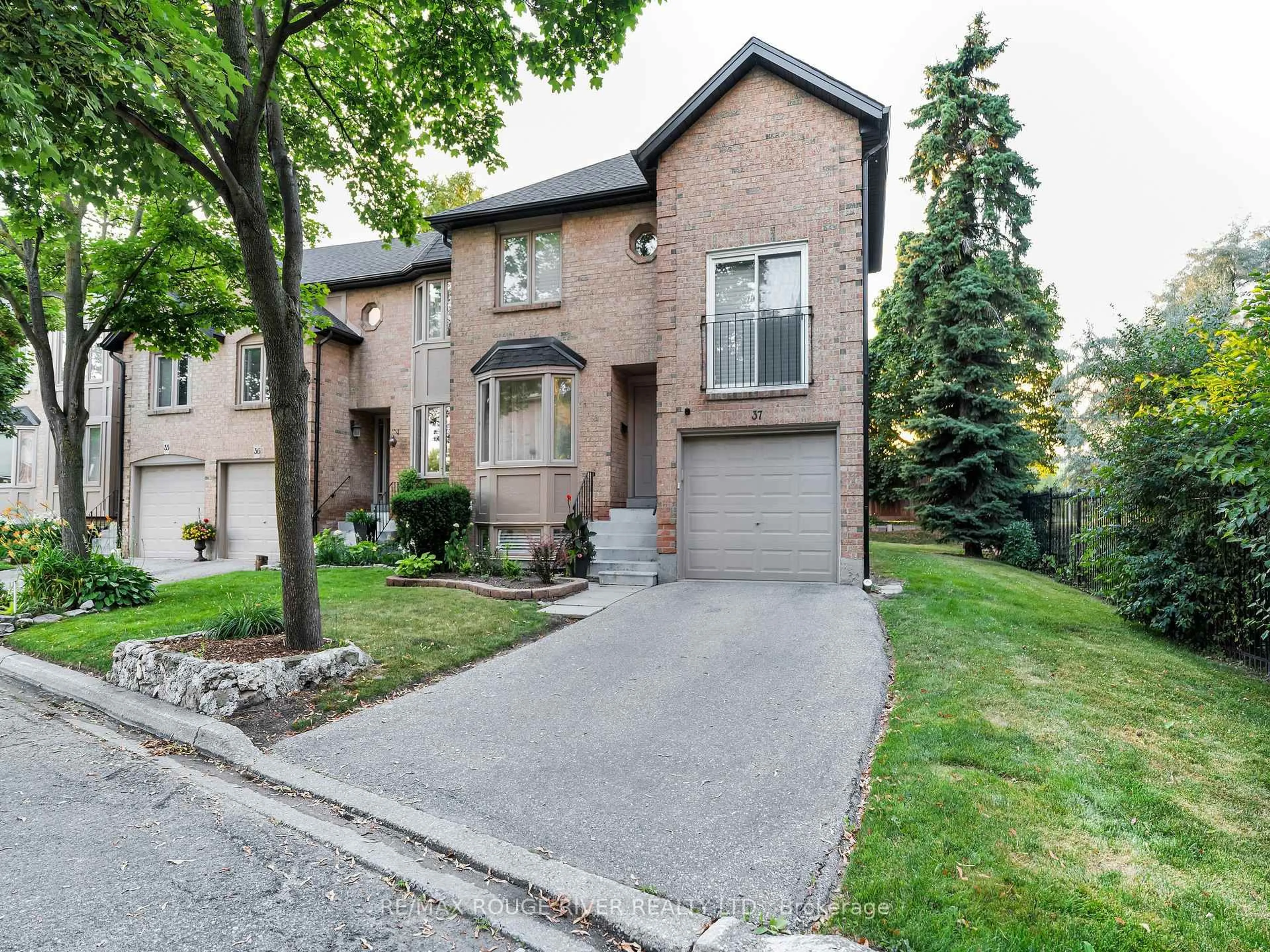 Home with brick exterior material, street for 4635 Regents Terr #37, Mississauga Ontario L5R 1X5