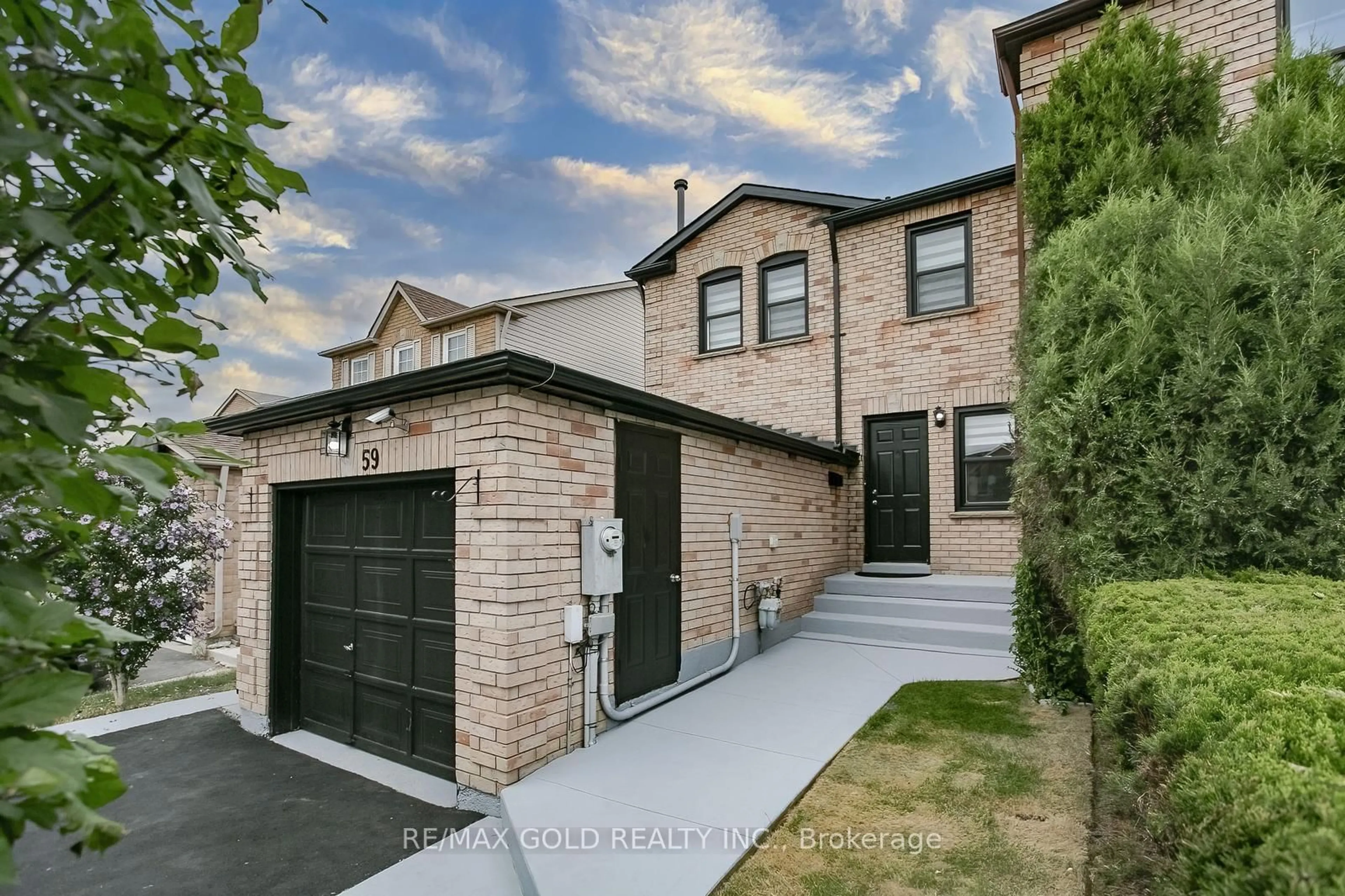 Home with brick exterior material, street for 59 Cutters Cres, Brampton Ontario L6Y 4M2