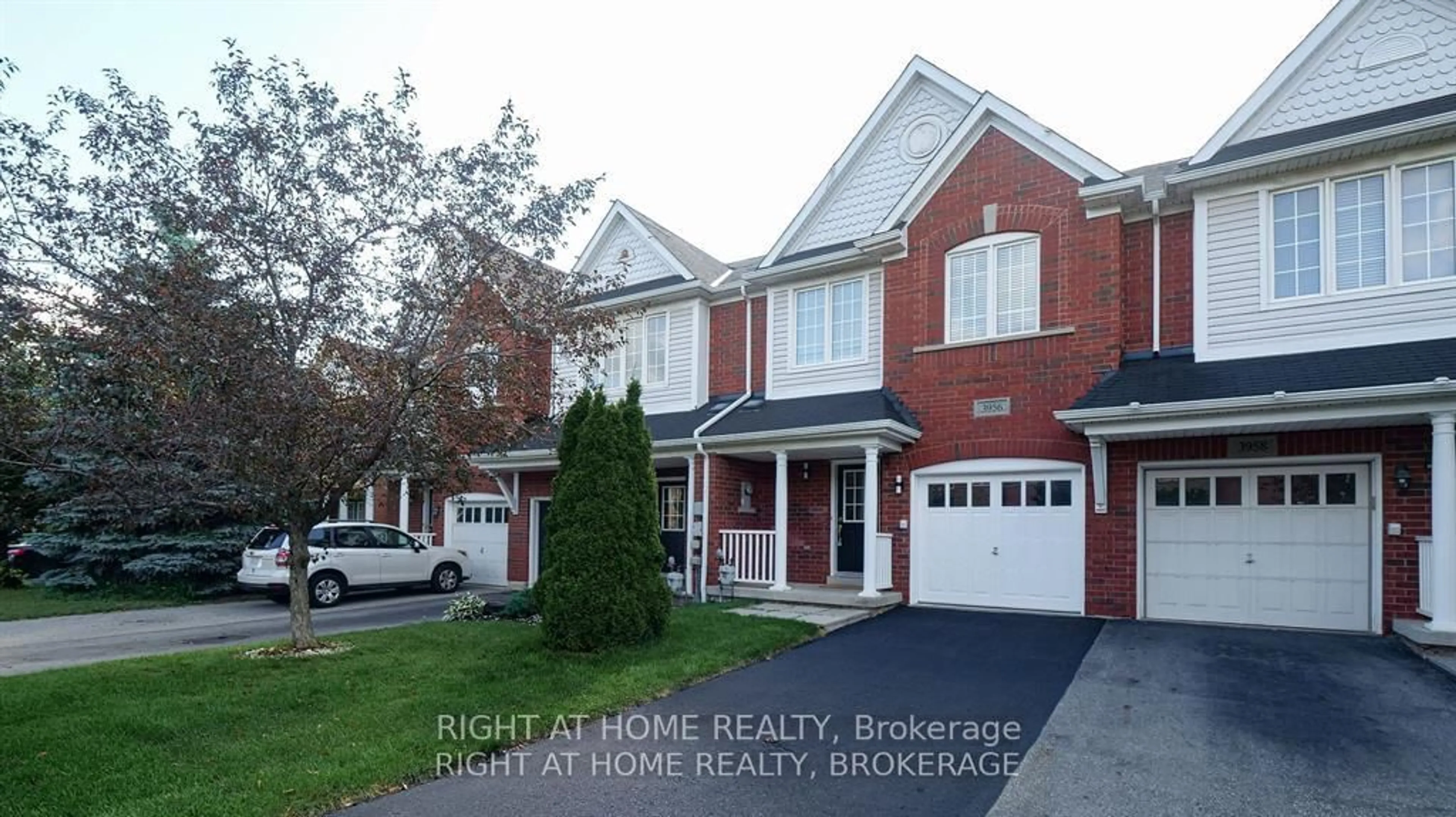 Home with brick exterior material, street for 3956 Stardust Dr, Mississauga Ontario L5M 8A6