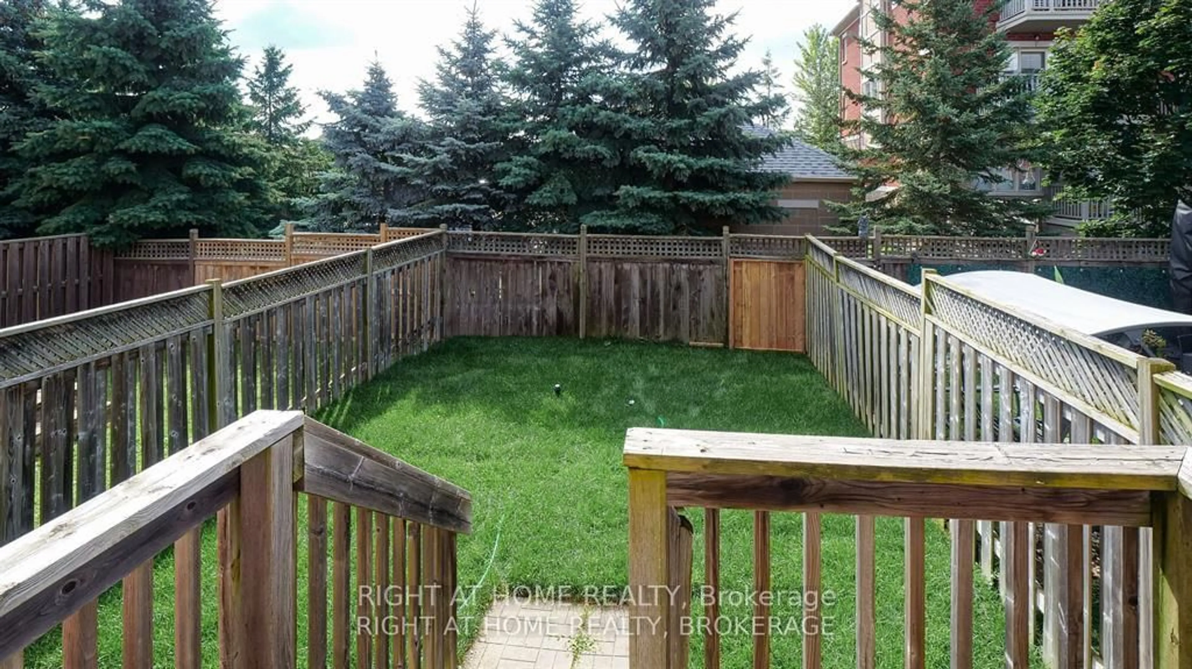Patio, forest/trees view for 3956 Stardust Dr, Mississauga Ontario L5M 8A6