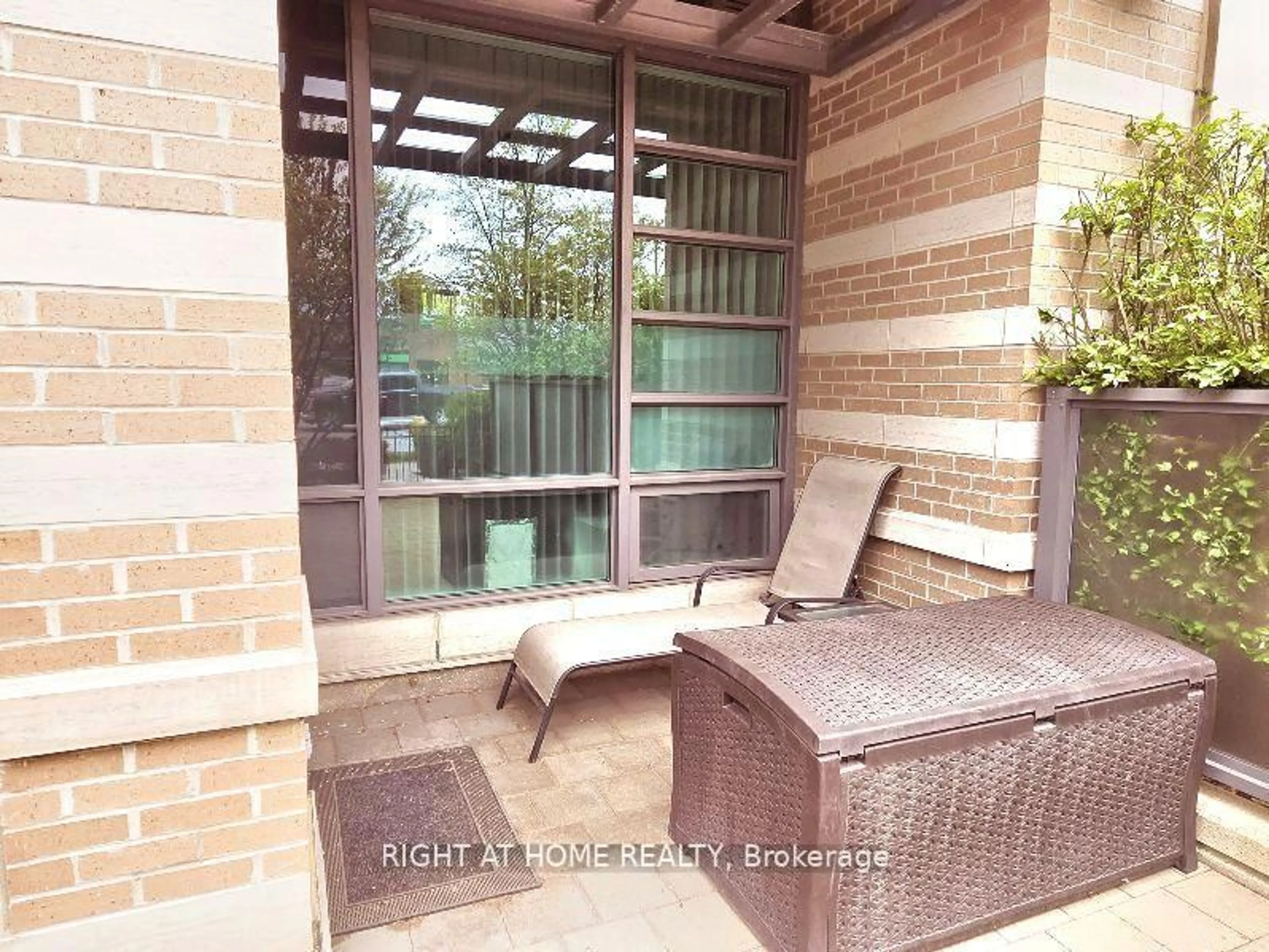 Patio, unknown for 215 Sherway Gardens Rd #101, Toronto Ontario M9C 0A4