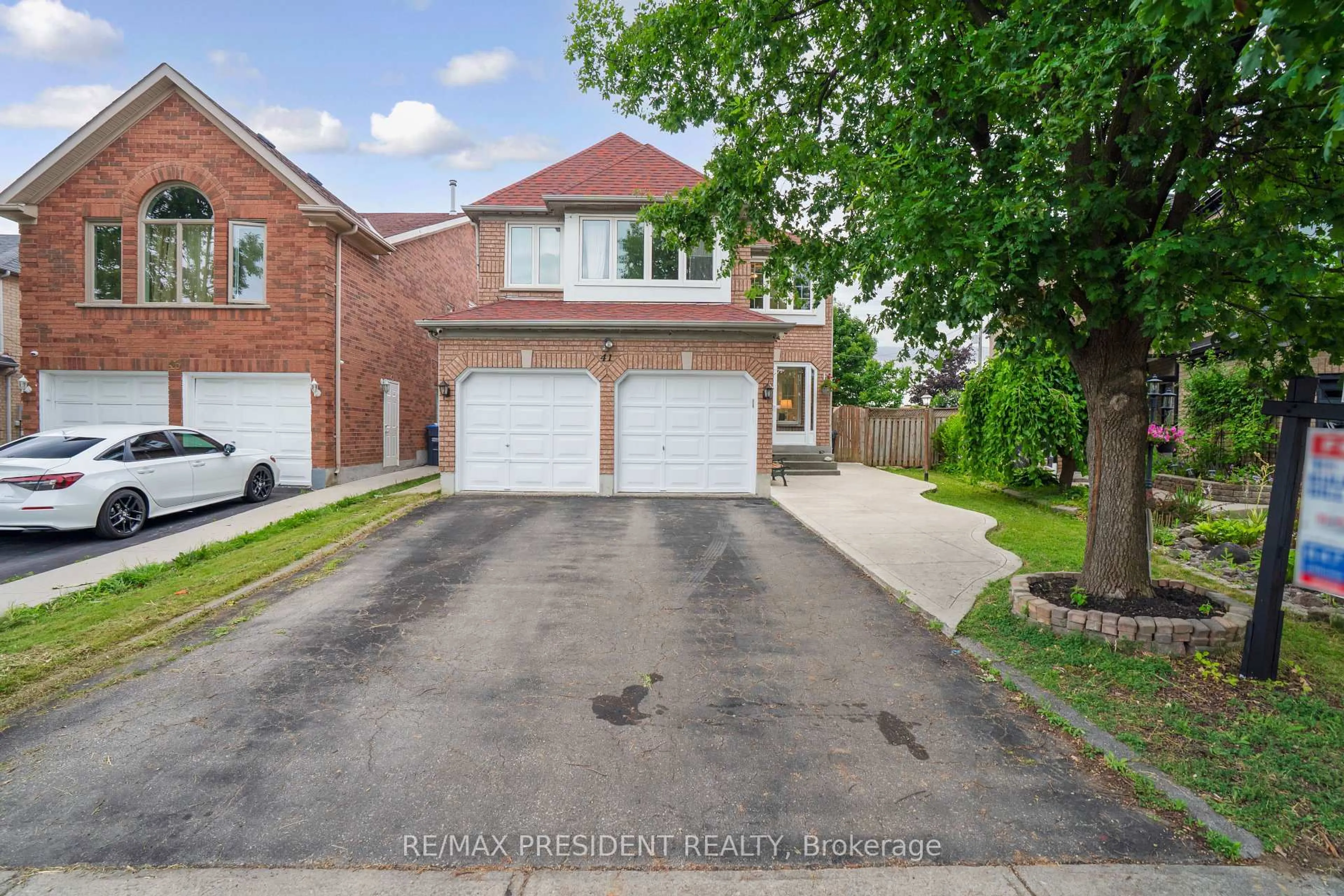 Home with brick exterior material, street for 41 Rangeland Rd, Brampton Ontario L6R 1L2