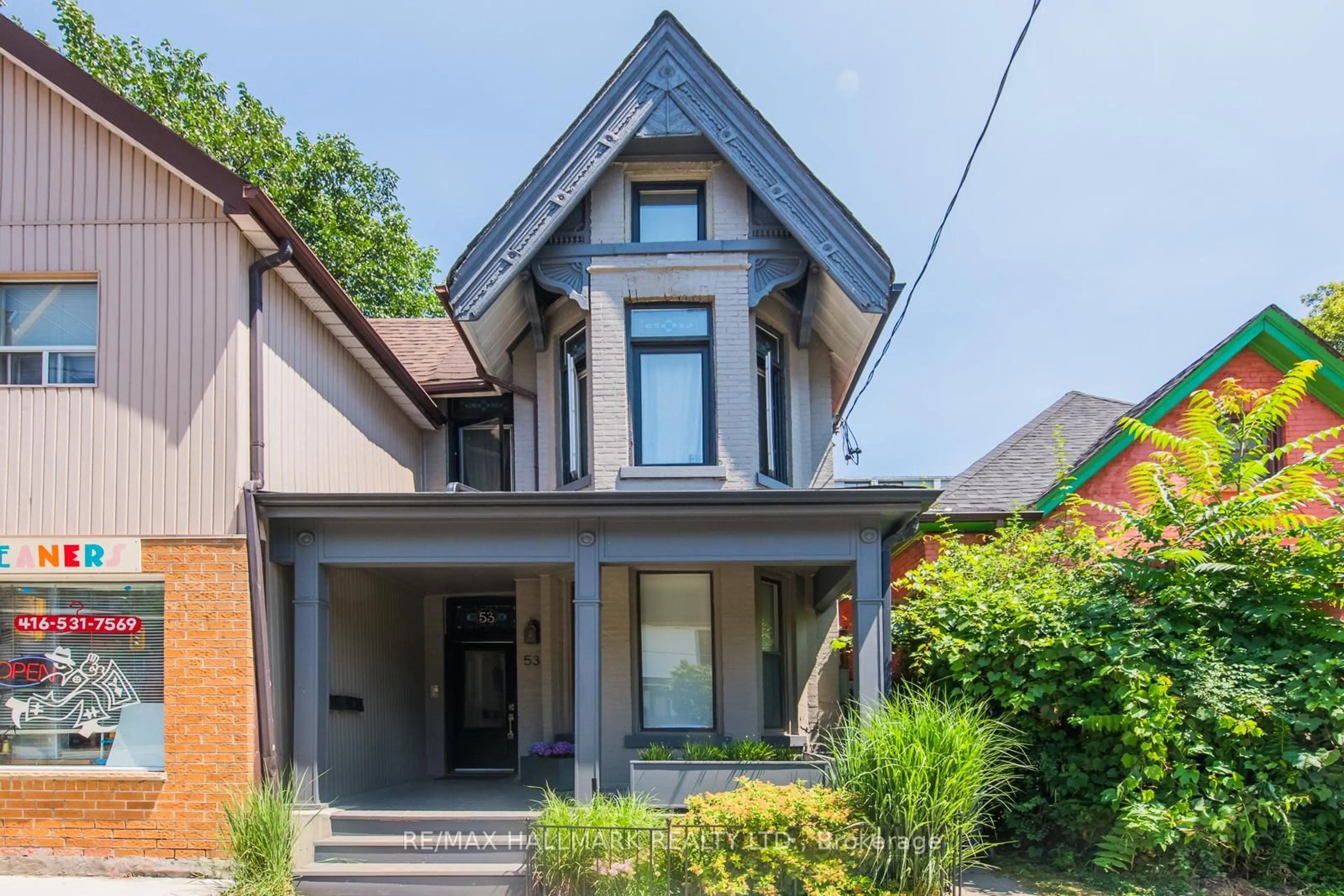 Home with brick exterior material, street for 53 Lansdowne Ave, Toronto Ontario M6K 2V7