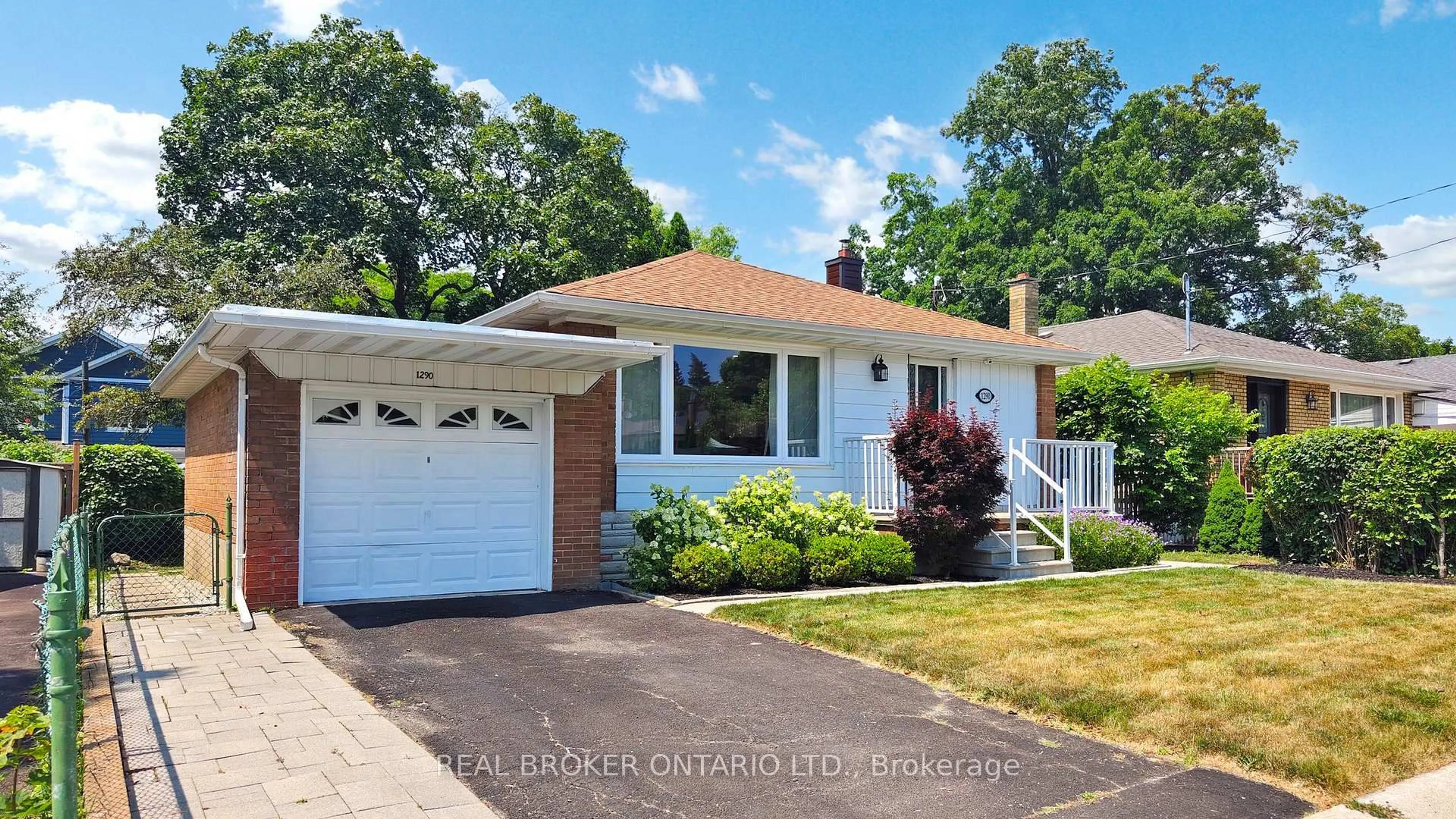 Home with brick exterior material, street for 1290 Kipling Ave, Toronto Ontario M9B 3N5