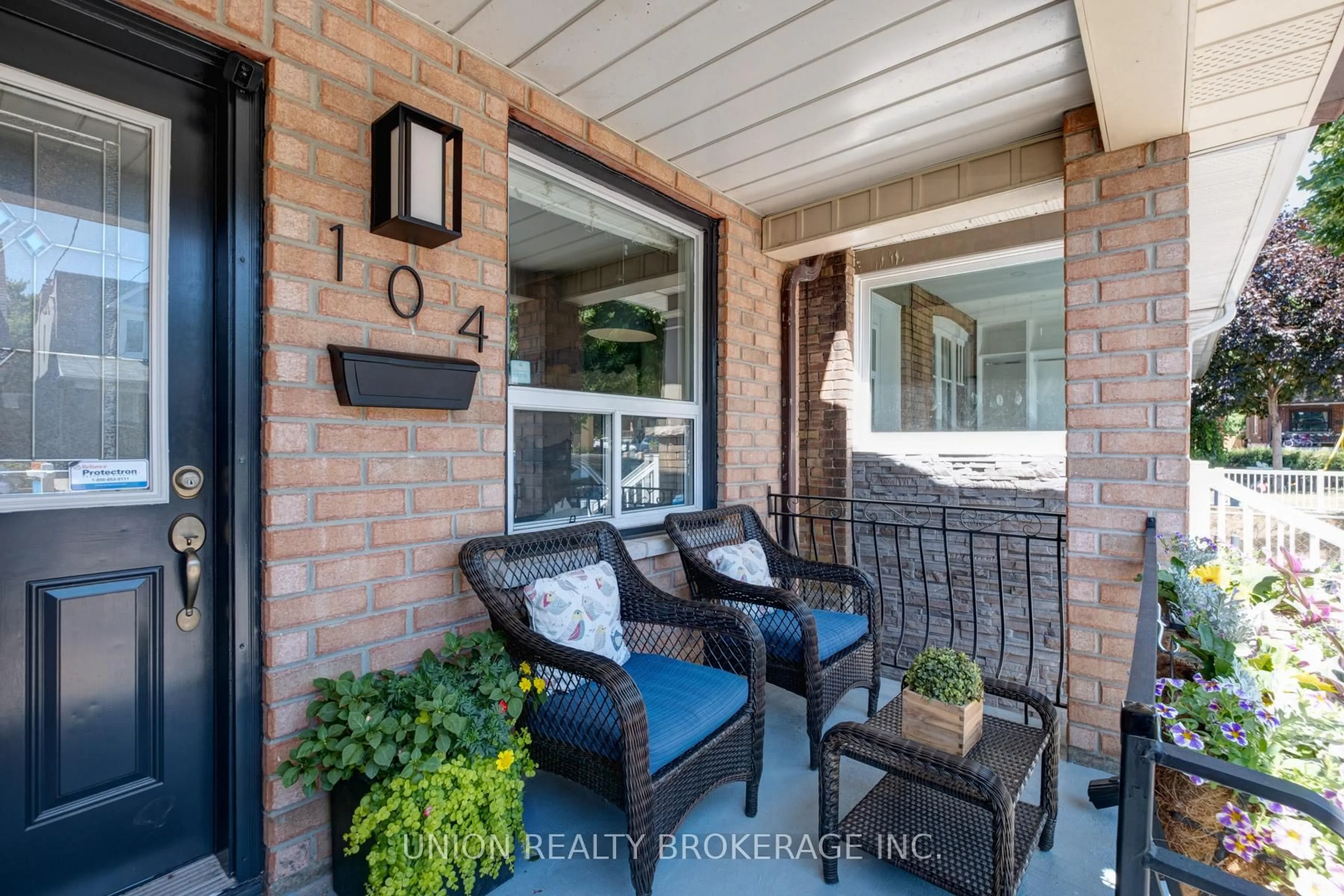 Unknown for 104 Blackthorn Ave, Toronto Ontario M6N 3H6