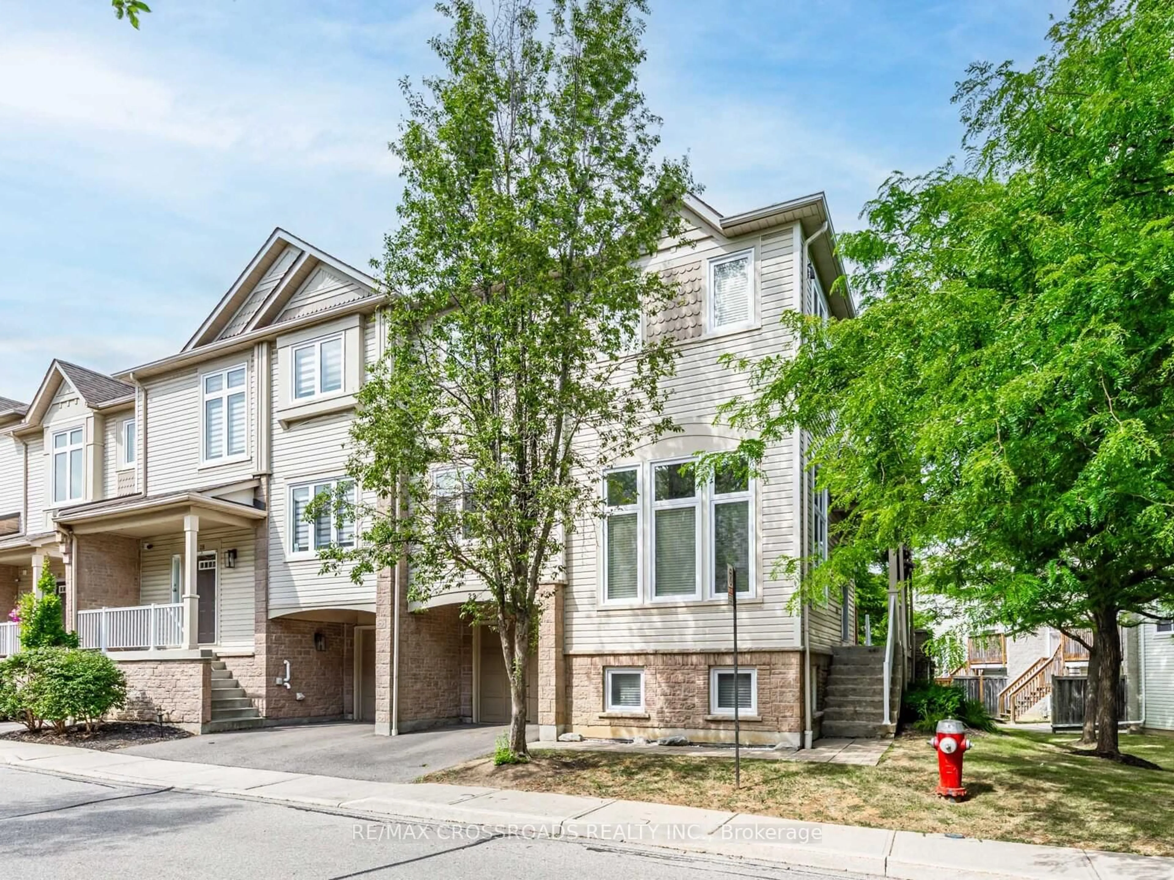 Home with brick exterior material, street for 7101 Branigan Gate #29, Mississauga Ontario L5N 7S2