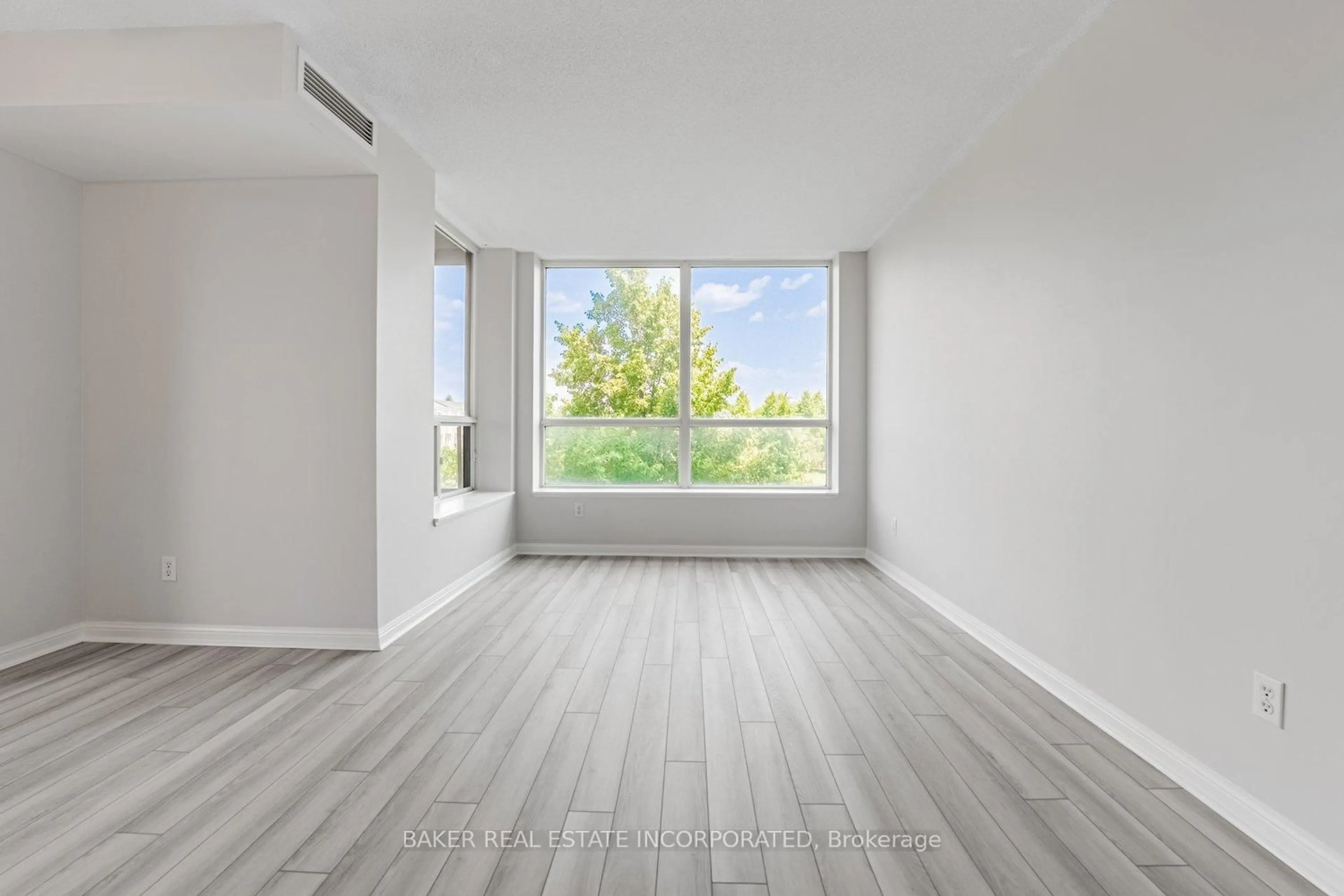 A pic of a room for 1150 Parkwest Pl #311, Mississauga Ontario L5E 3K4