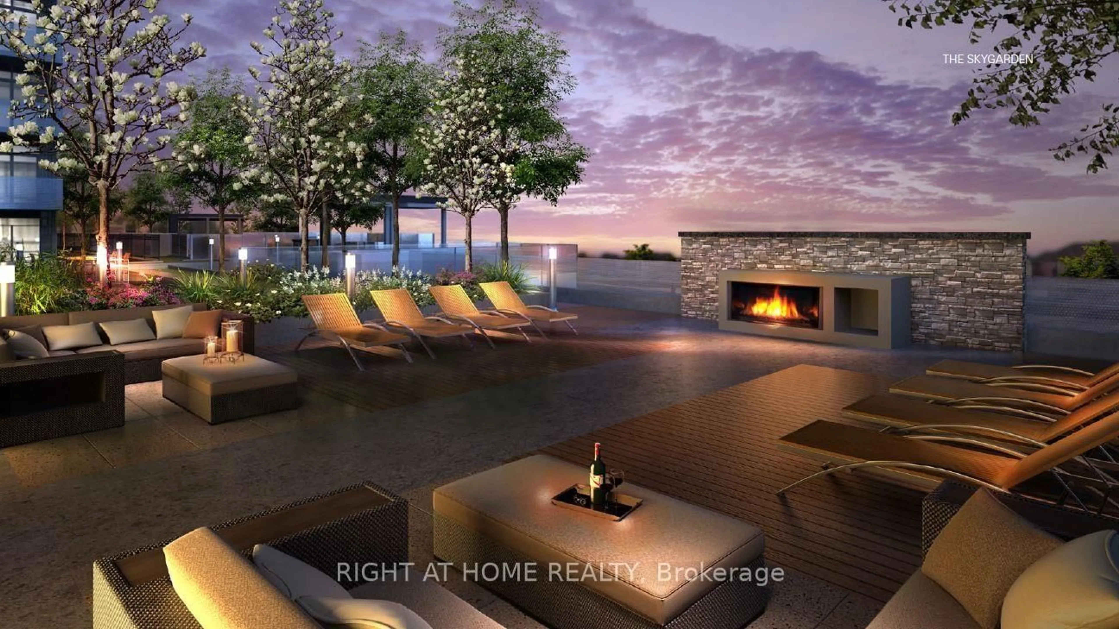 Patio, water/lake/river/ocean view for 223 Webb Dr #3206, Mississauga Ontario L5B 0E8