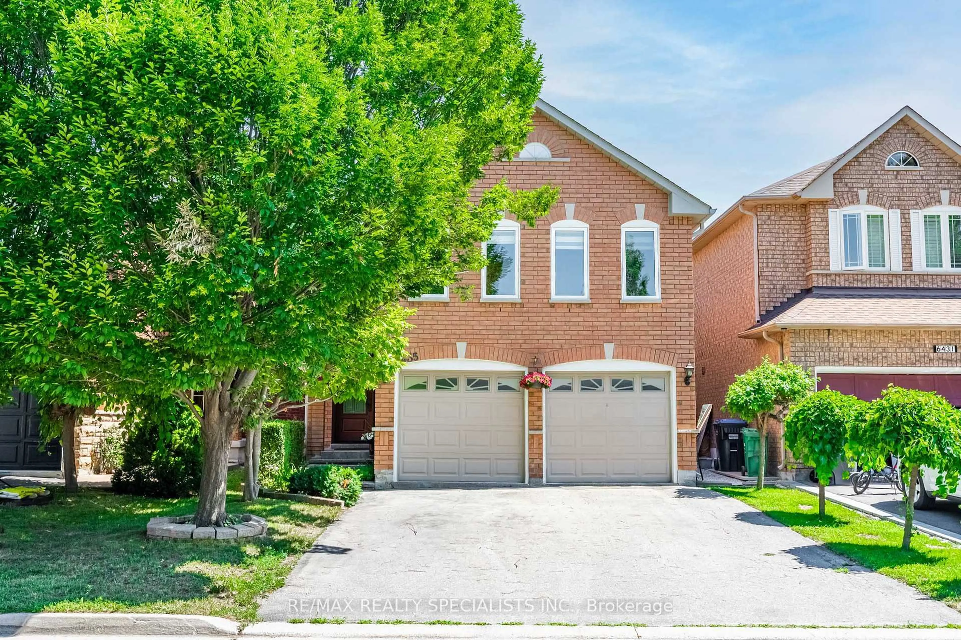 Home with brick exterior material, street for 6435 Hampden Woods Rd, Mississauga Ontario L5N 7V3