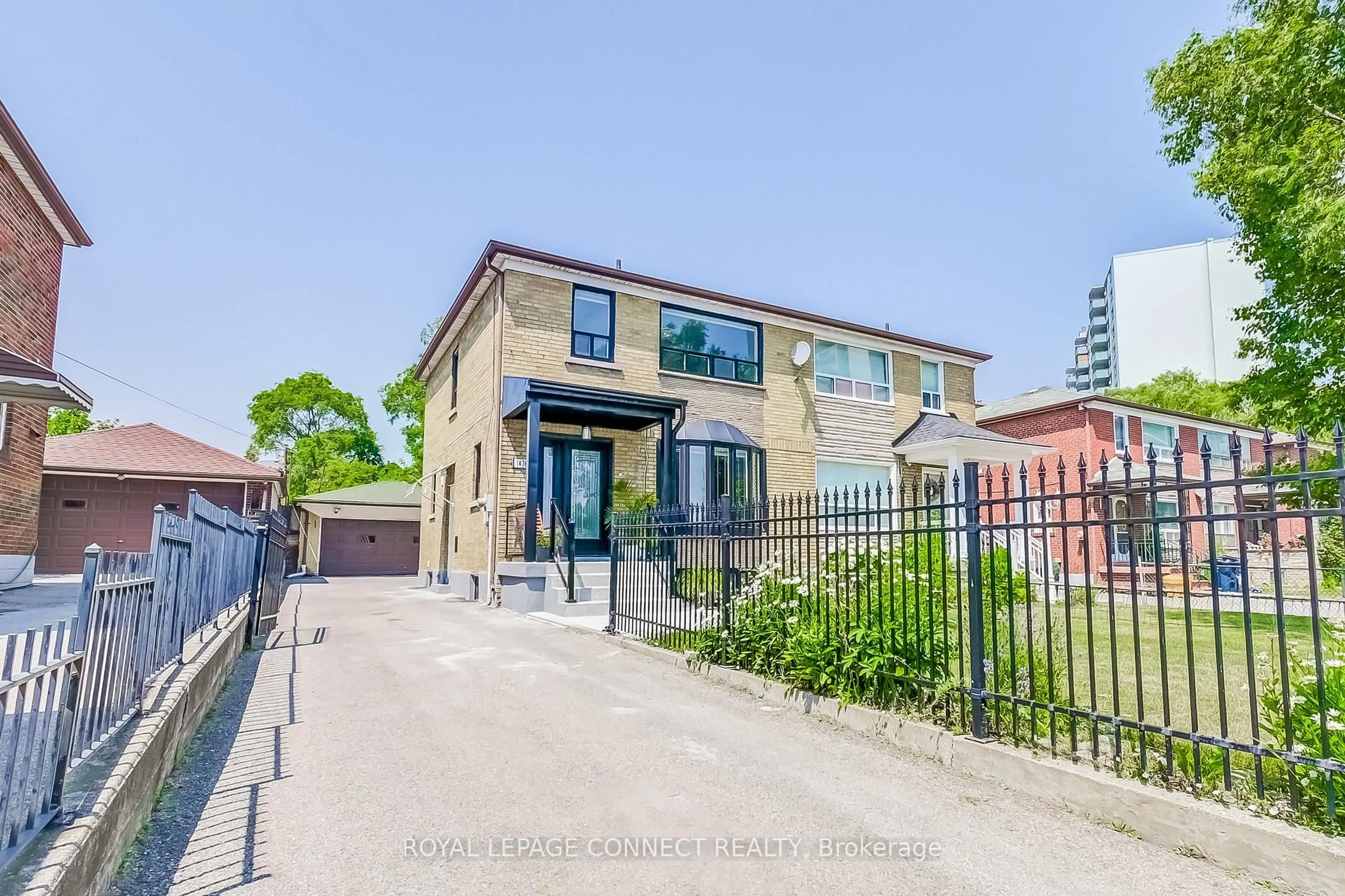 Unknown for 1478 Lawrence Ave, Toronto Ontario M6L 1B3