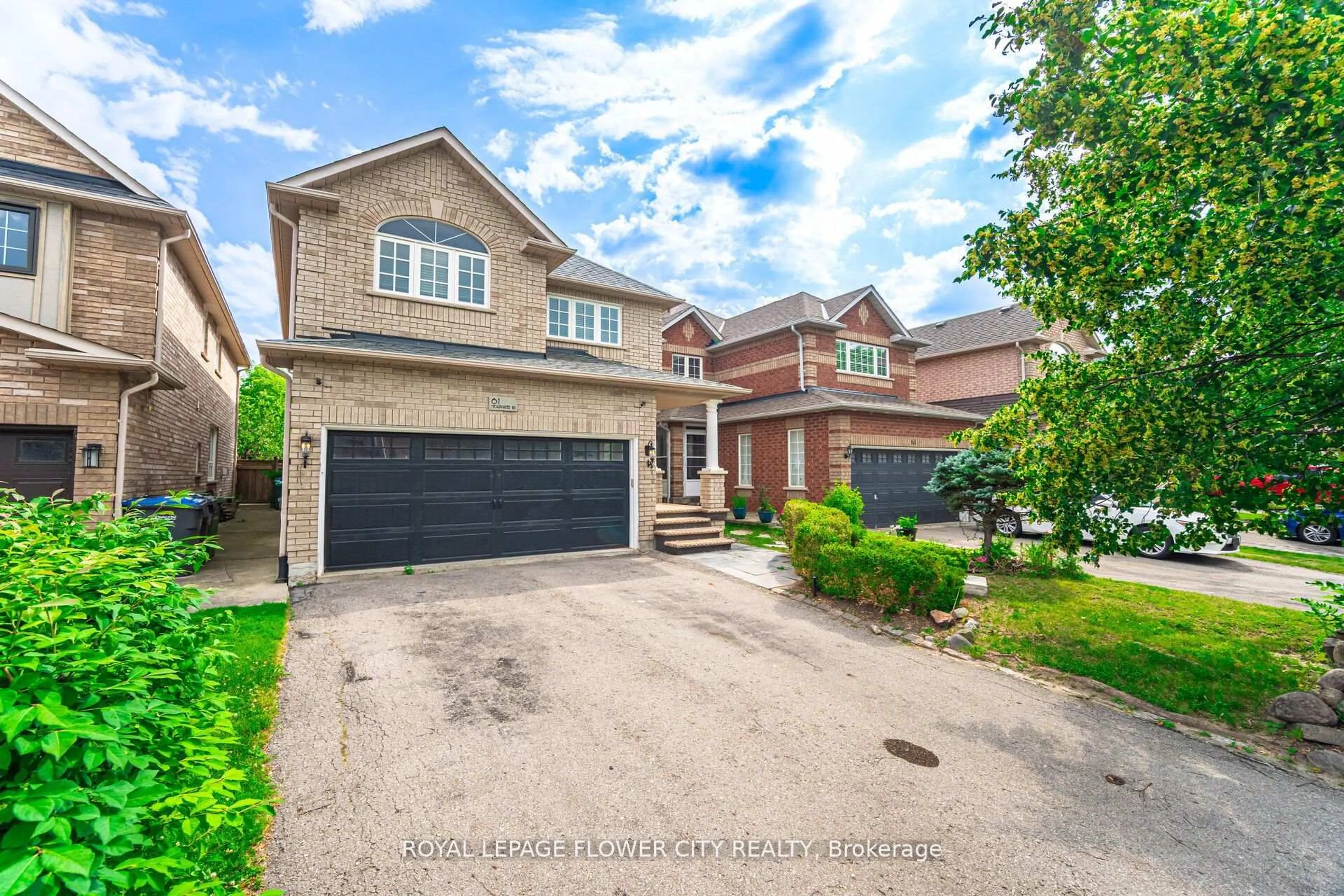 Home with brick exterior material, street for 61 Headwater Rd, Caledon Ontario L7E 2W4