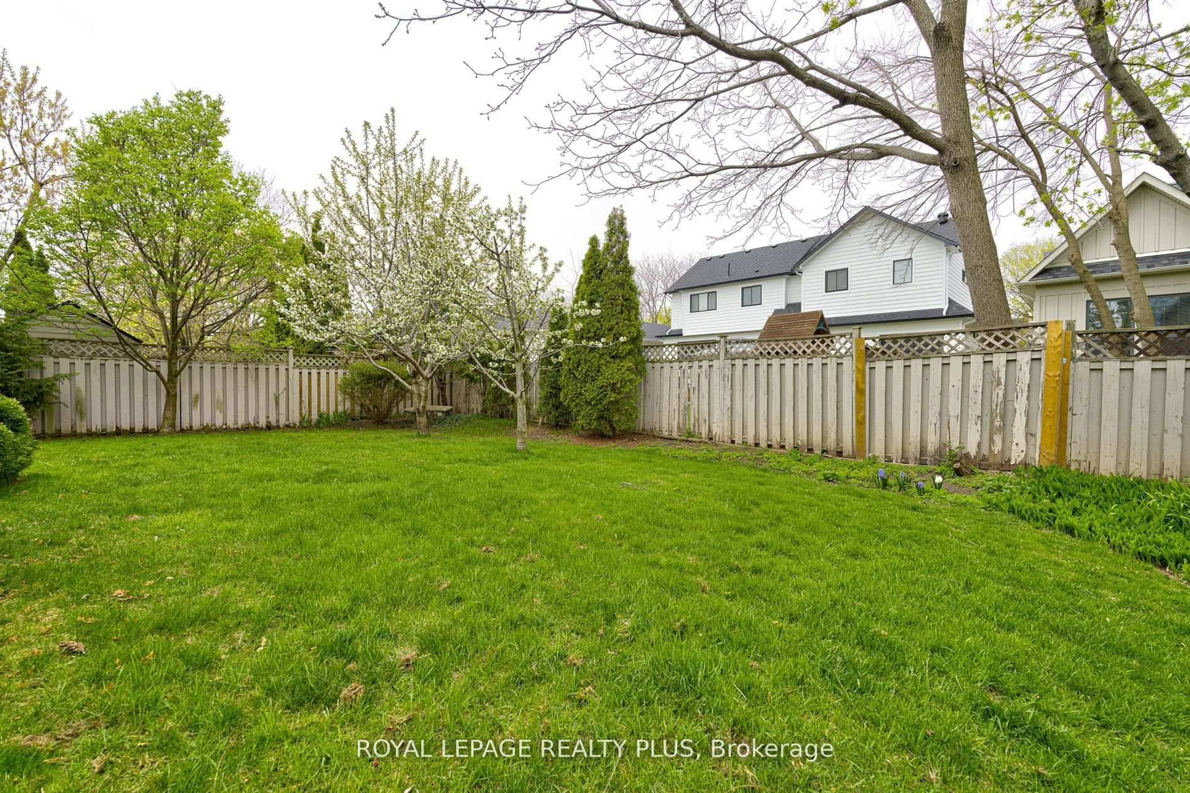 Unknown for 1231 Sable Dr, Burlington Ontario L7S 2J6
