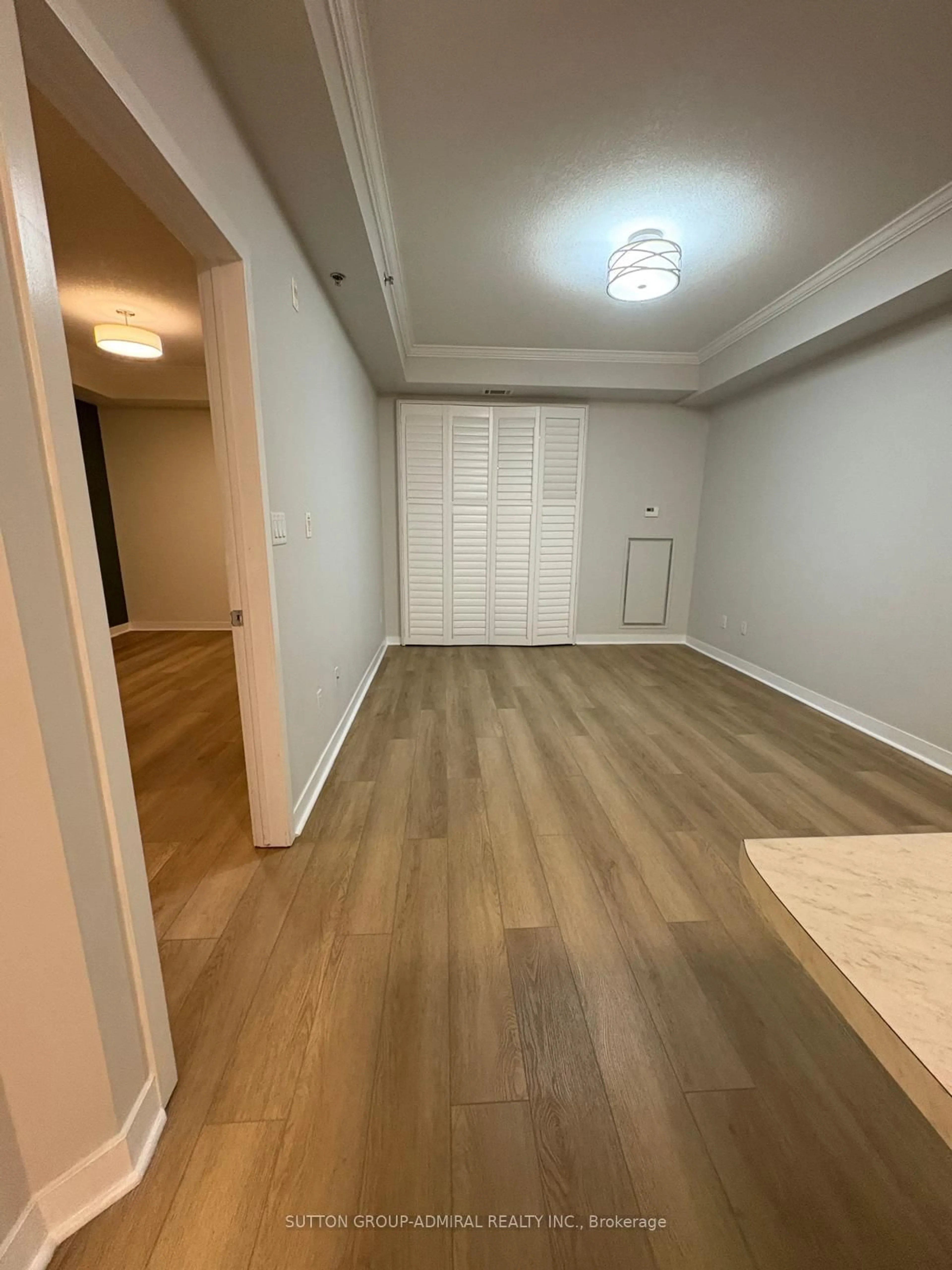 A pic of a room for 5317 Upper Middle Rd #104, Burlington Ontario L7L 0G8