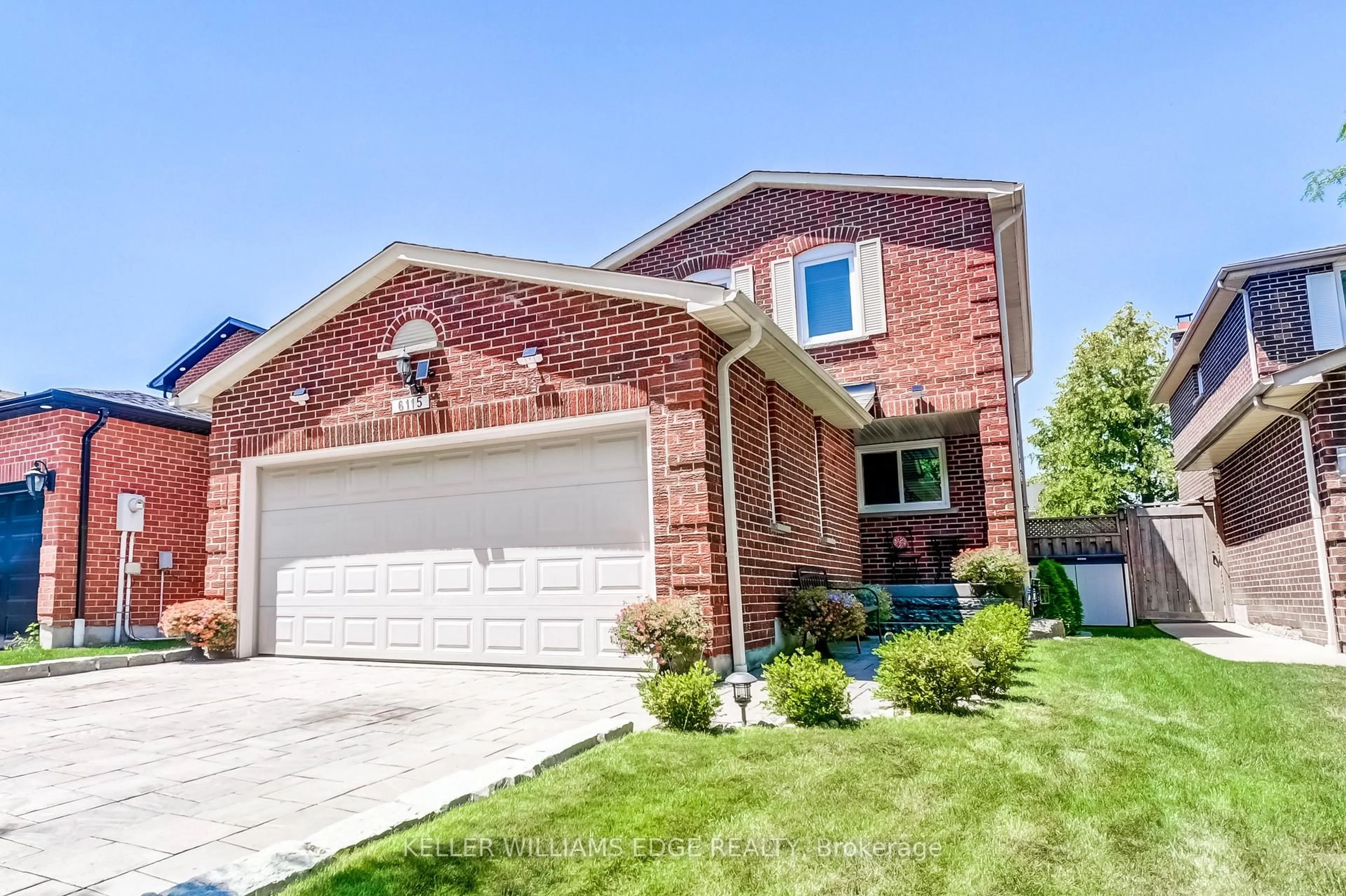 Home with brick exterior material, street for 6115 Camgreen Circ, Mississauga Ontario L5N 4N2