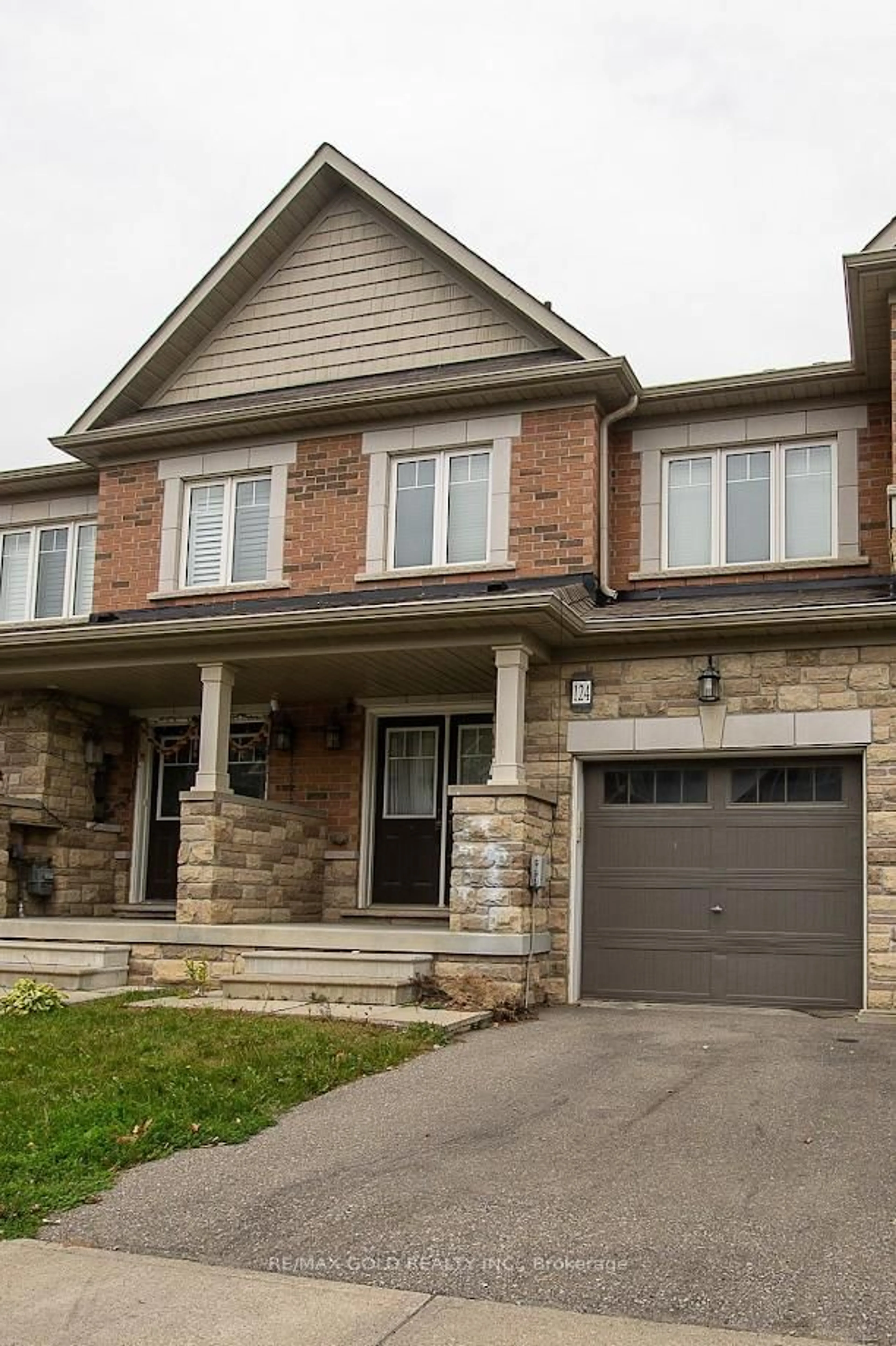 Home with brick exterior material, street for 124 Baffin Cres, Brampton Ontario L7A 0C7