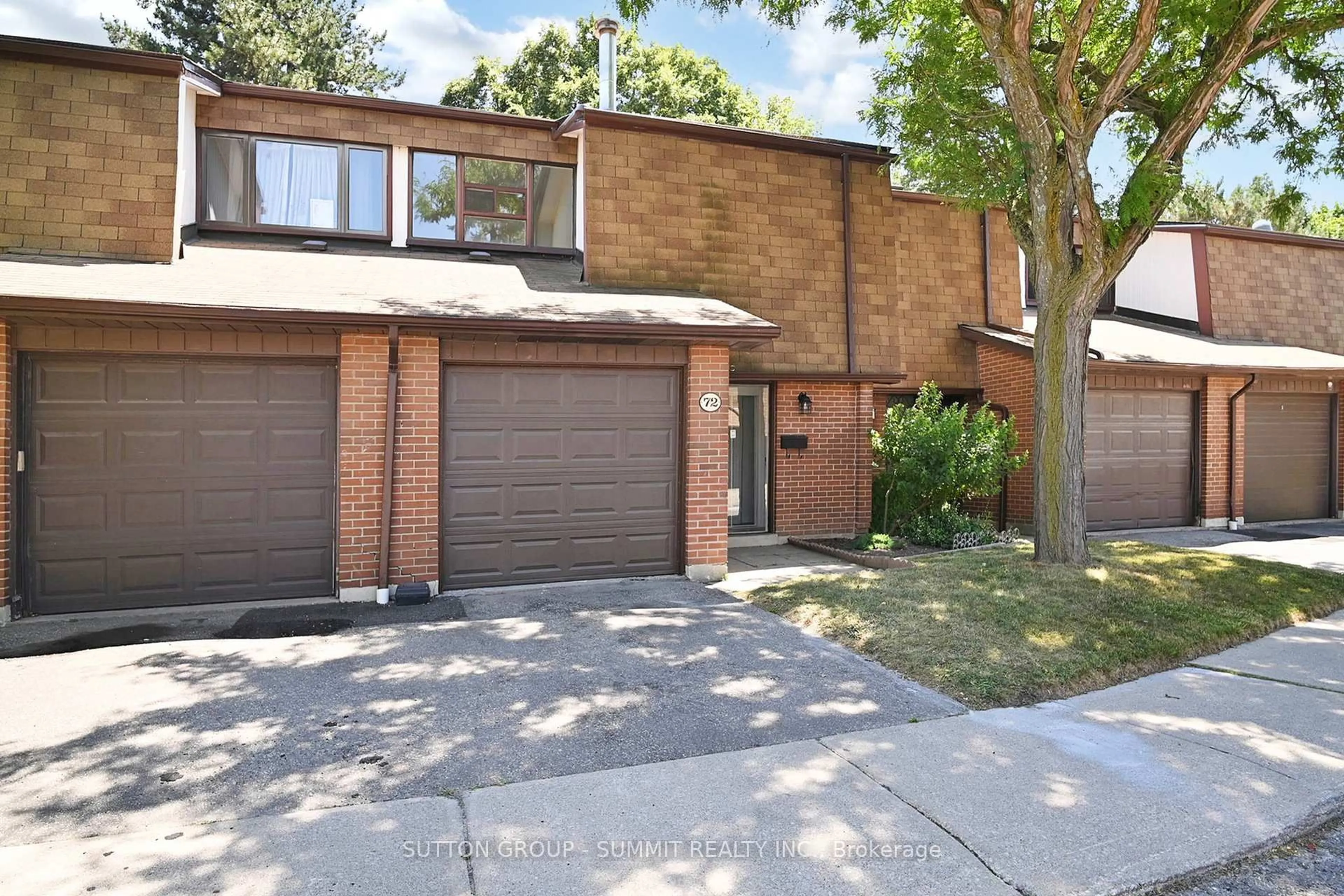 Home with brick exterior material, street for 600 Silver Creek Blvd #72, Mississauga Ontario L5A 2B4