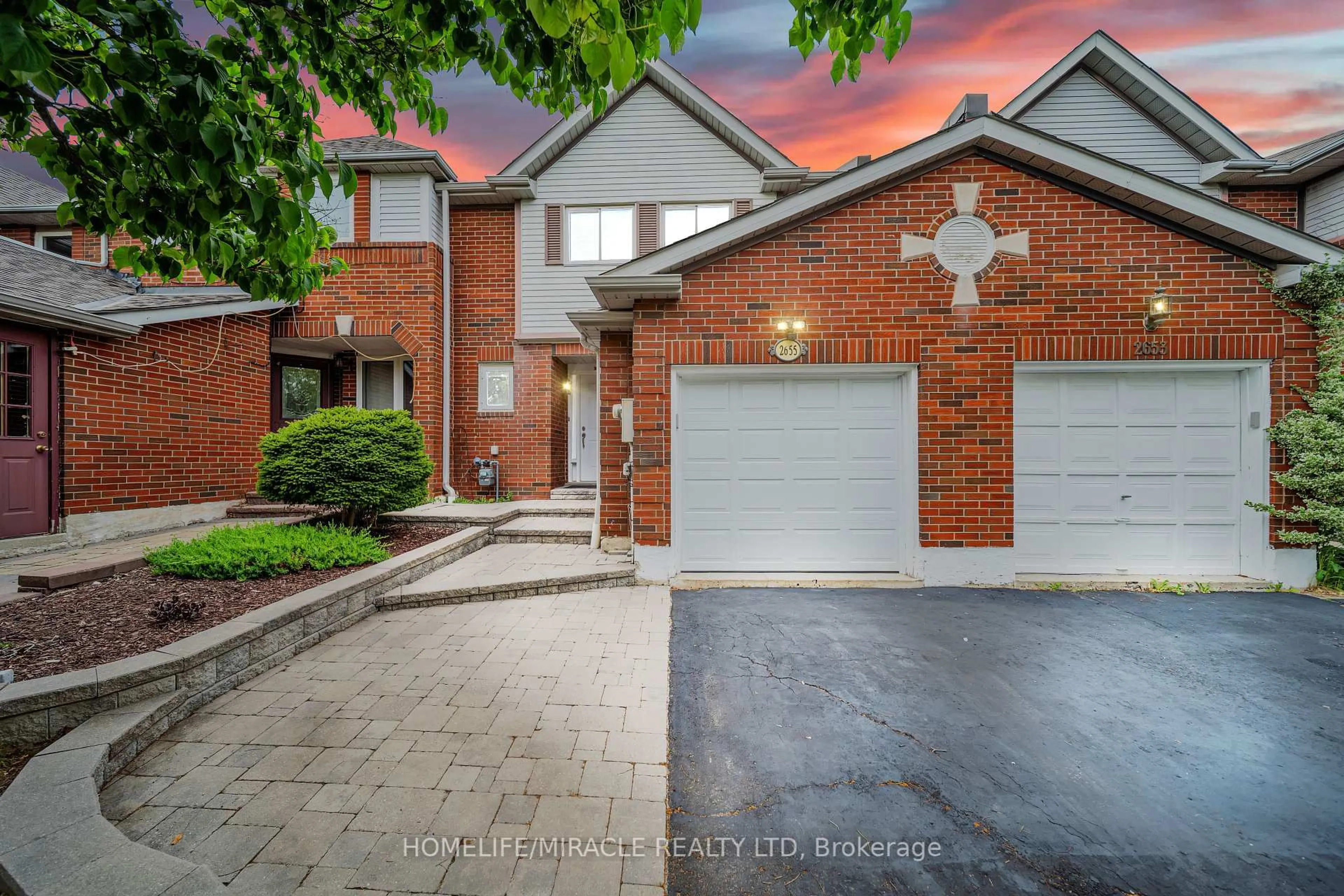 Home with brick exterior material, street for 2655 Lindholm Cres, Mississauga Ontario L5M 4P5