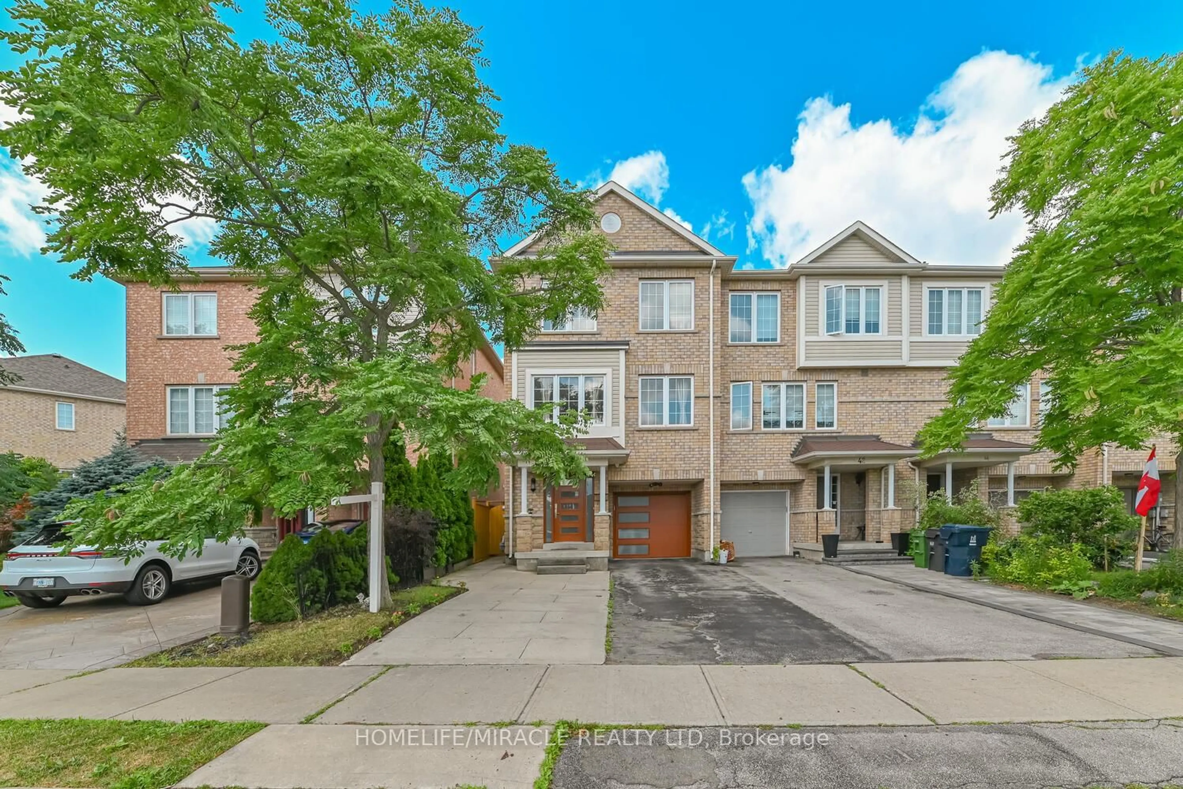 A pic from outside/outdoor area/front of a property/back of a property/a pic from drone, street for 40 Janda Crt, Toronto Ontario M9W 0A5