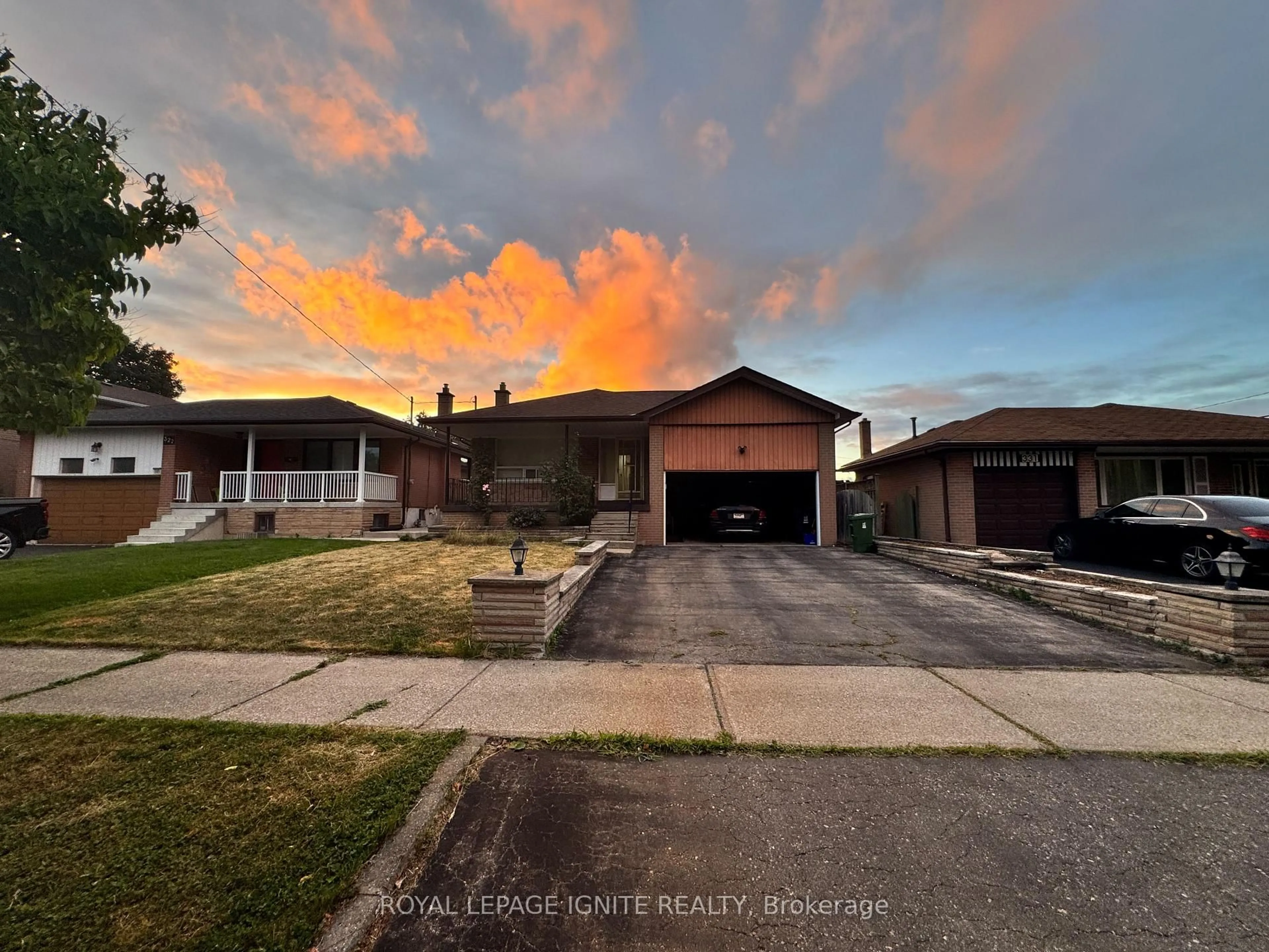 A pic from outside/outdoor area/front of a property/back of a property/a pic from drone, street for 329 Jeffcoat Dr, Toronto Ontario M9W 3E4