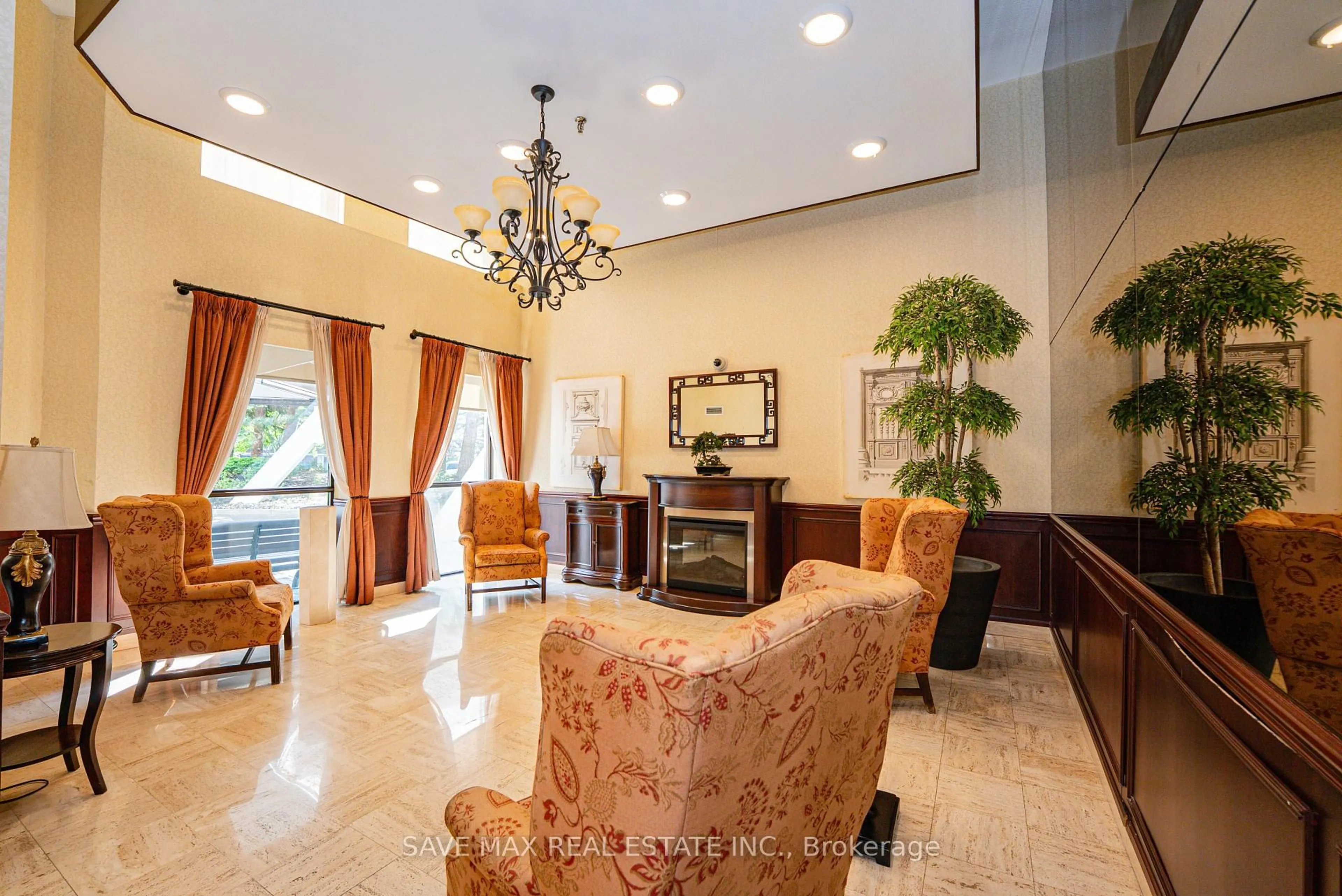 Lobby for 3650 Kaneff Cres #Ph02, Mississauga Ontario L5A 4A1