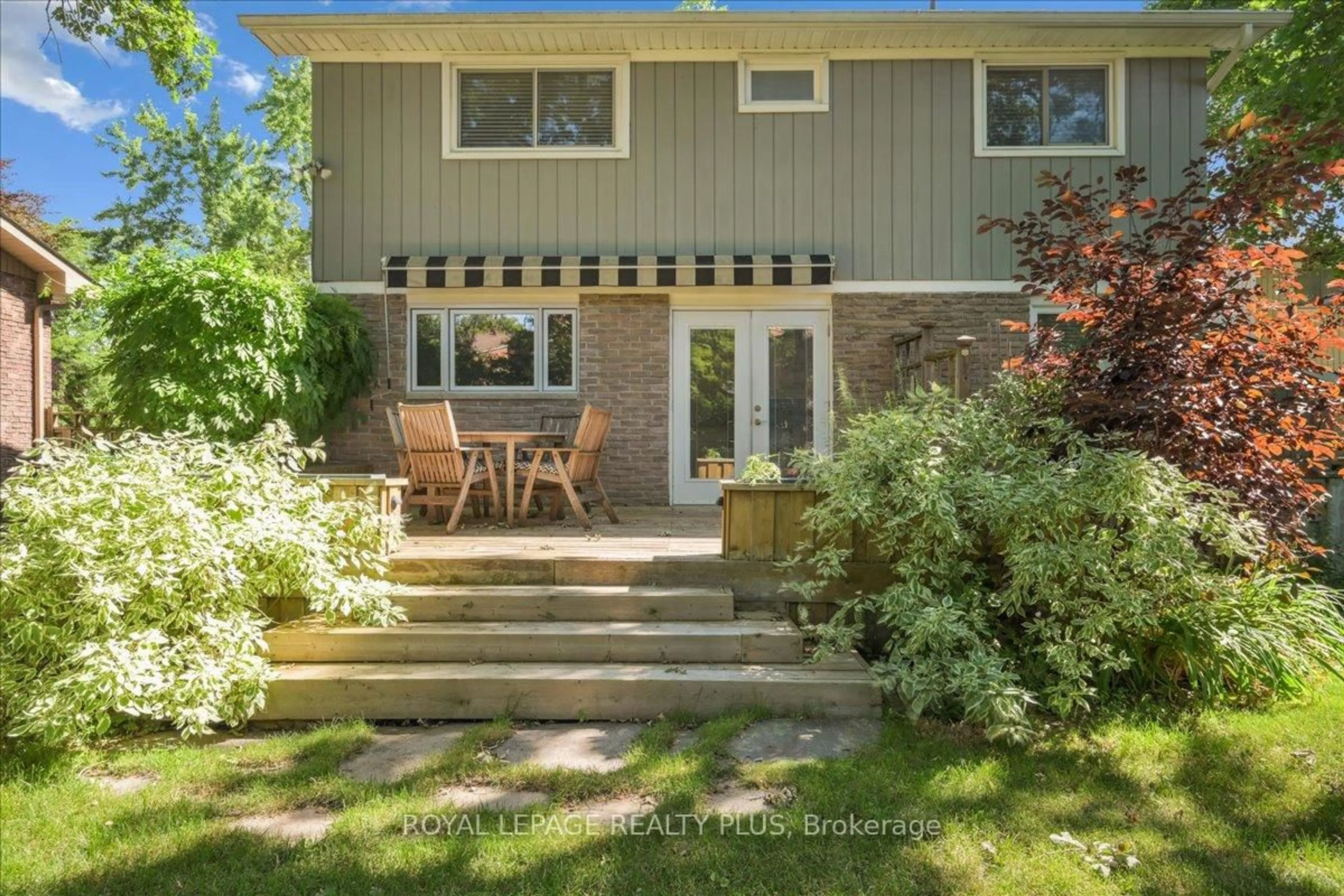 Patio, street for 3413 Autumnleaf Cres, Mississauga Ontario L5L 1K6