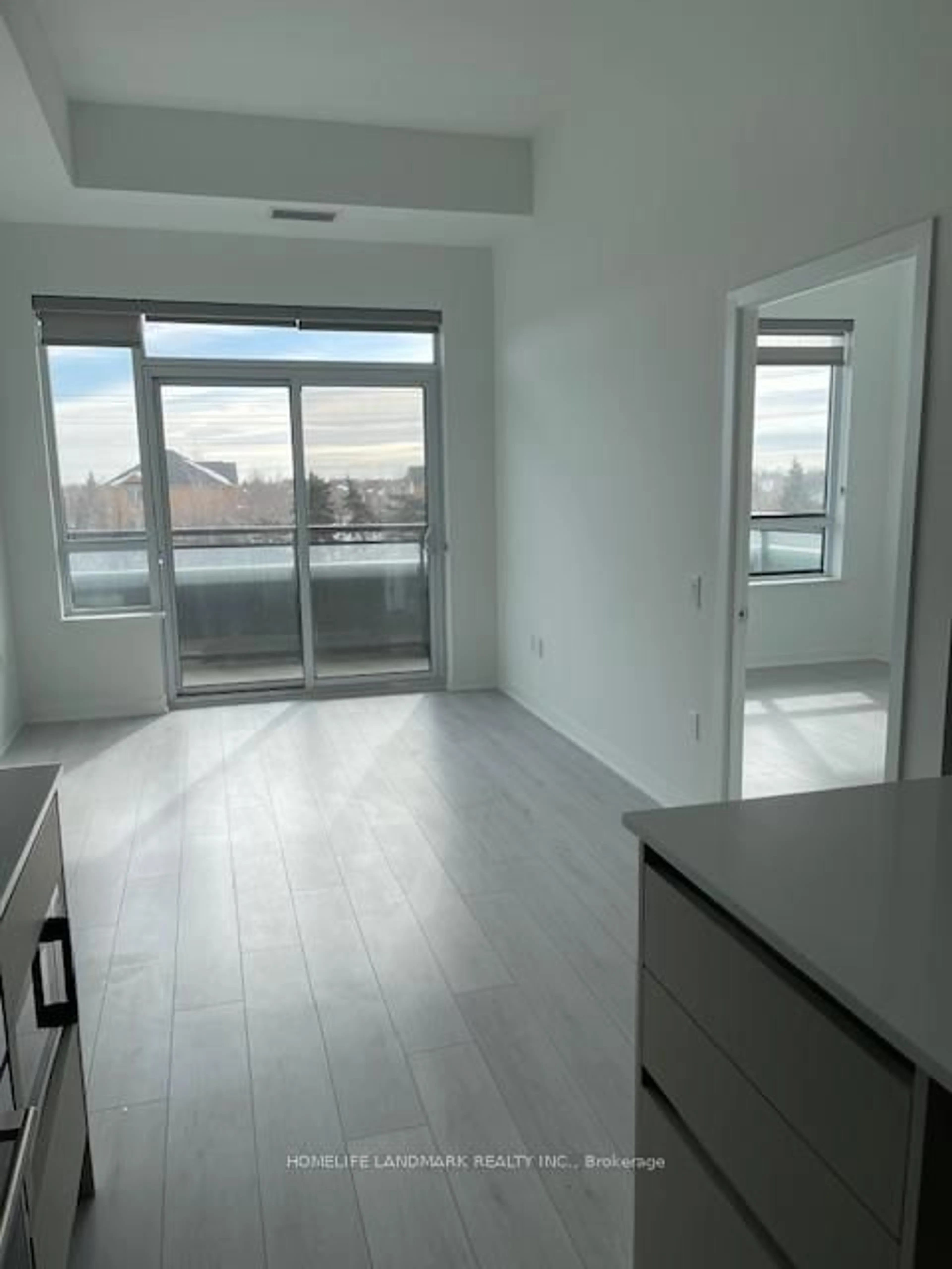 A pic of a room for 395 Dundas St #216, Oakville Ontario L6M 5R8