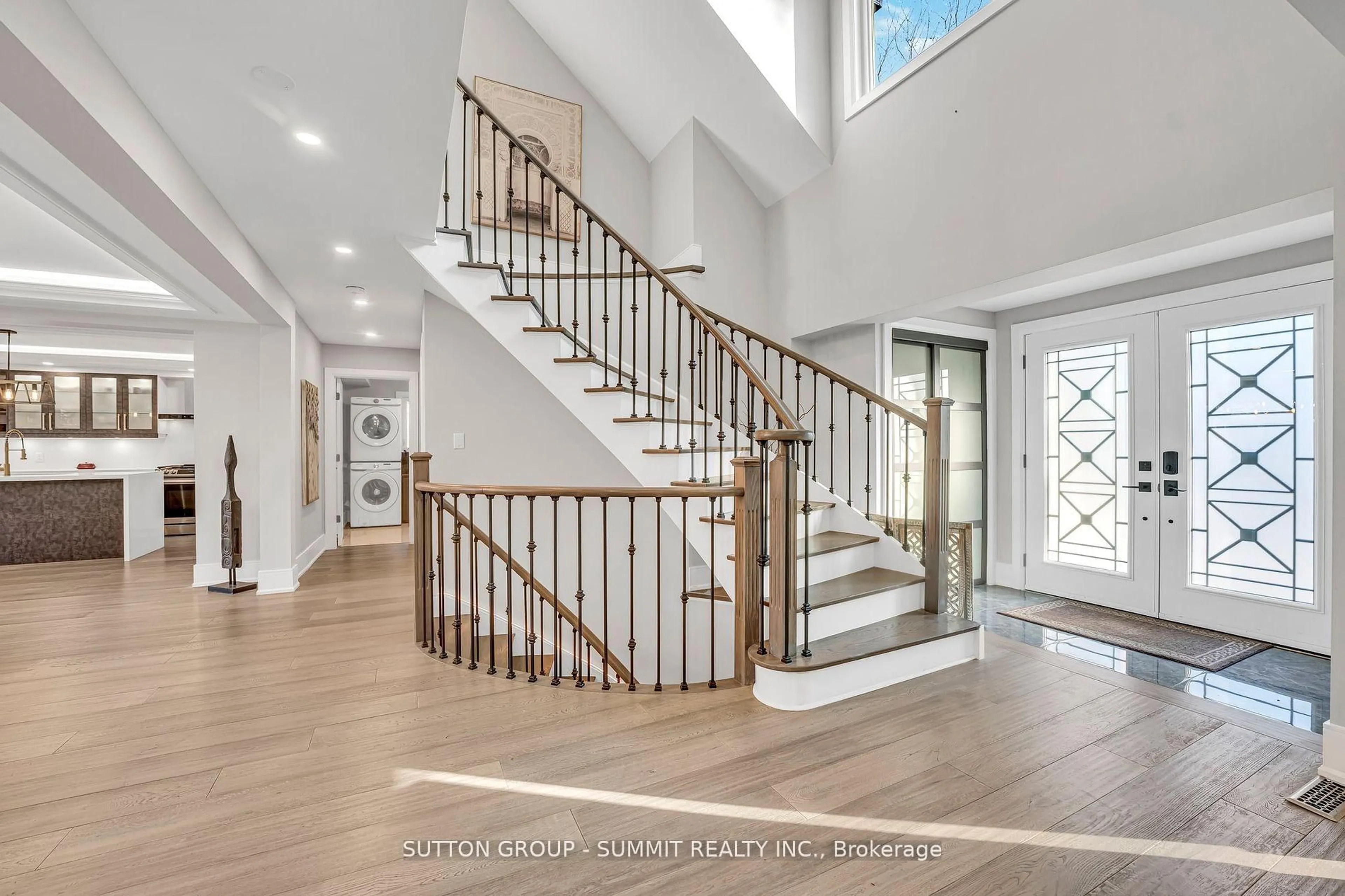 Unknown for 4073 SUMMIT Crt, Mississauga Ontario L5L 3C2