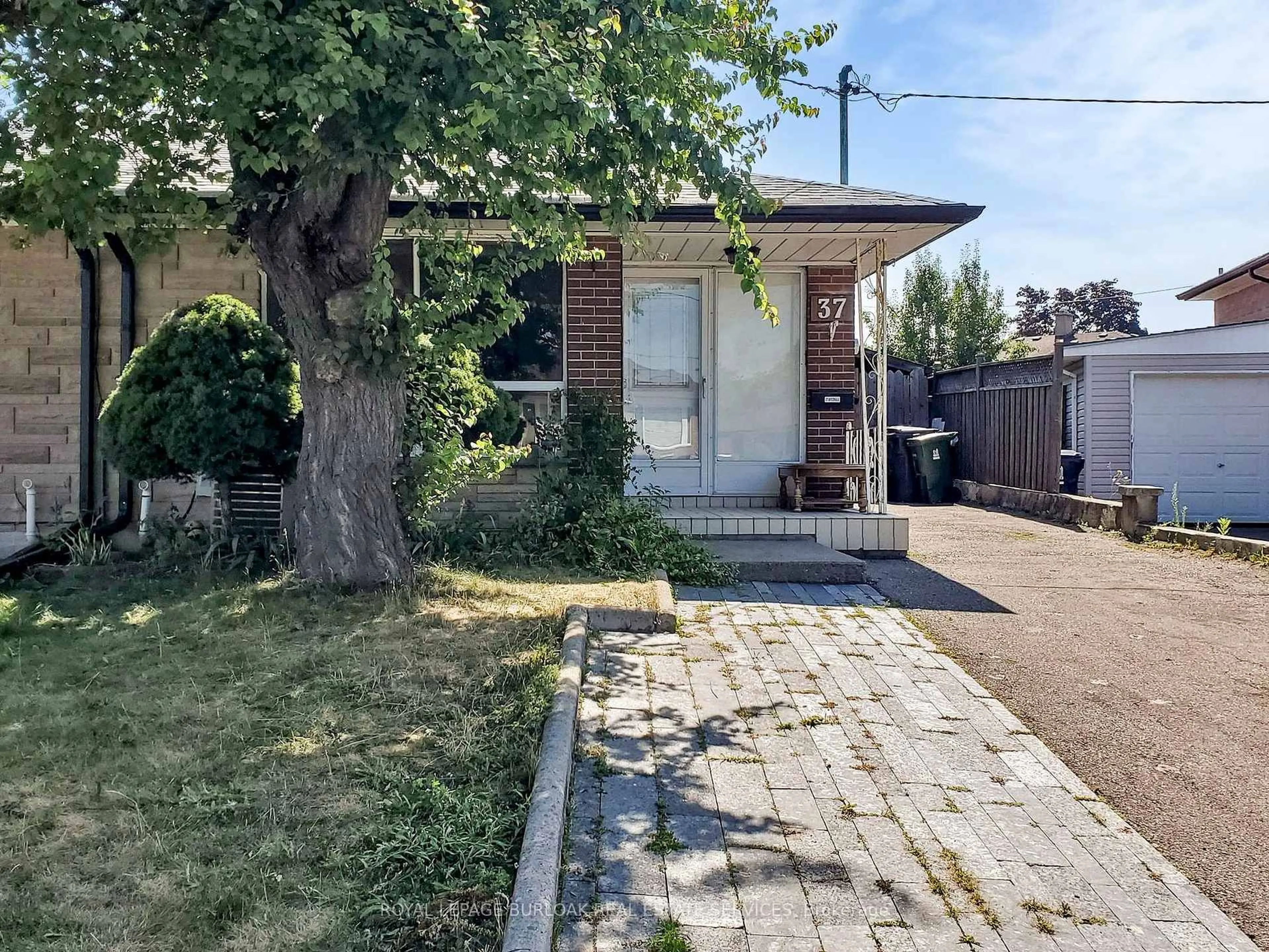 Unknown for 37 Hucknall Rd, Toronto Ontario M3J 1V7