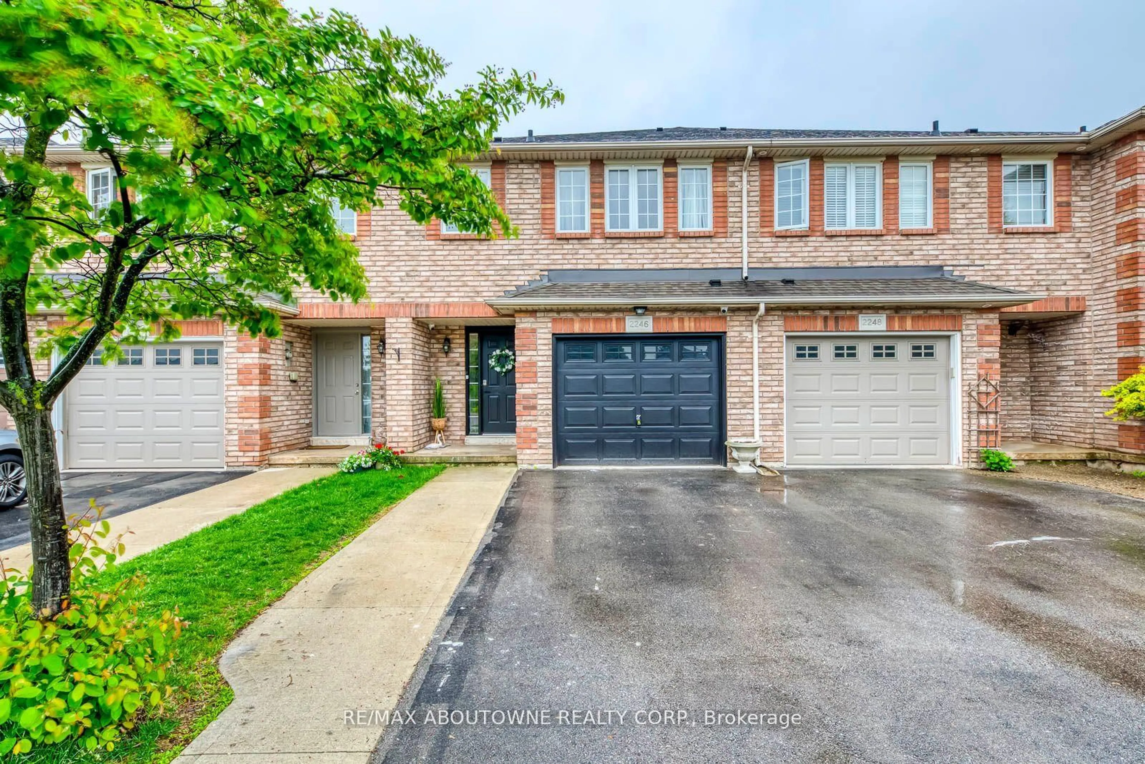 Home with brick exterior material, street for 2246 Fairbairn Crt, Oakville Ontario L6M 4R2
