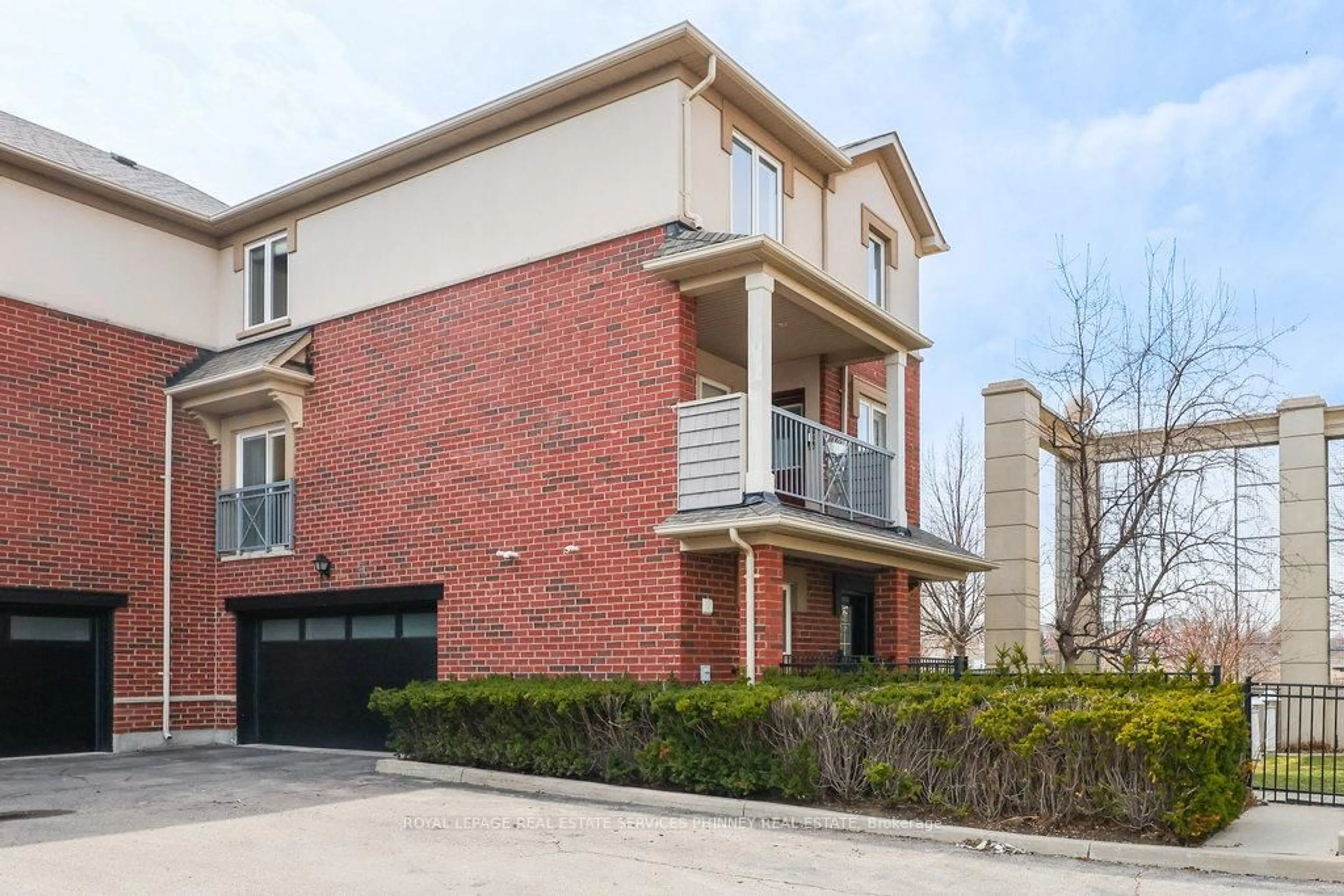 Home with brick exterior material, street for 2303 Central Park Dr #6, Oakville Ontario L6H 0E5