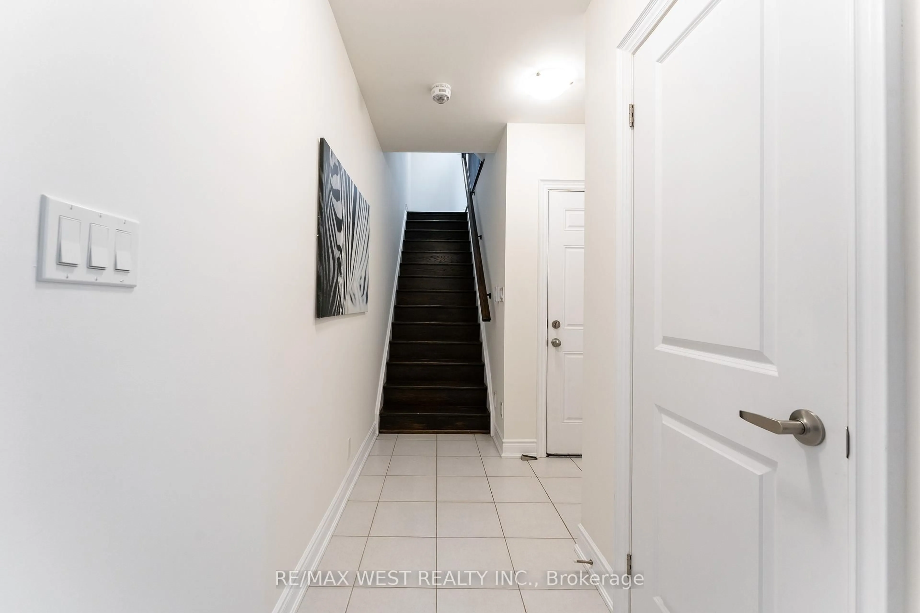 Unknown for 2172 Trafalgar Rd #19, Oakville Ontario L6H 7H2