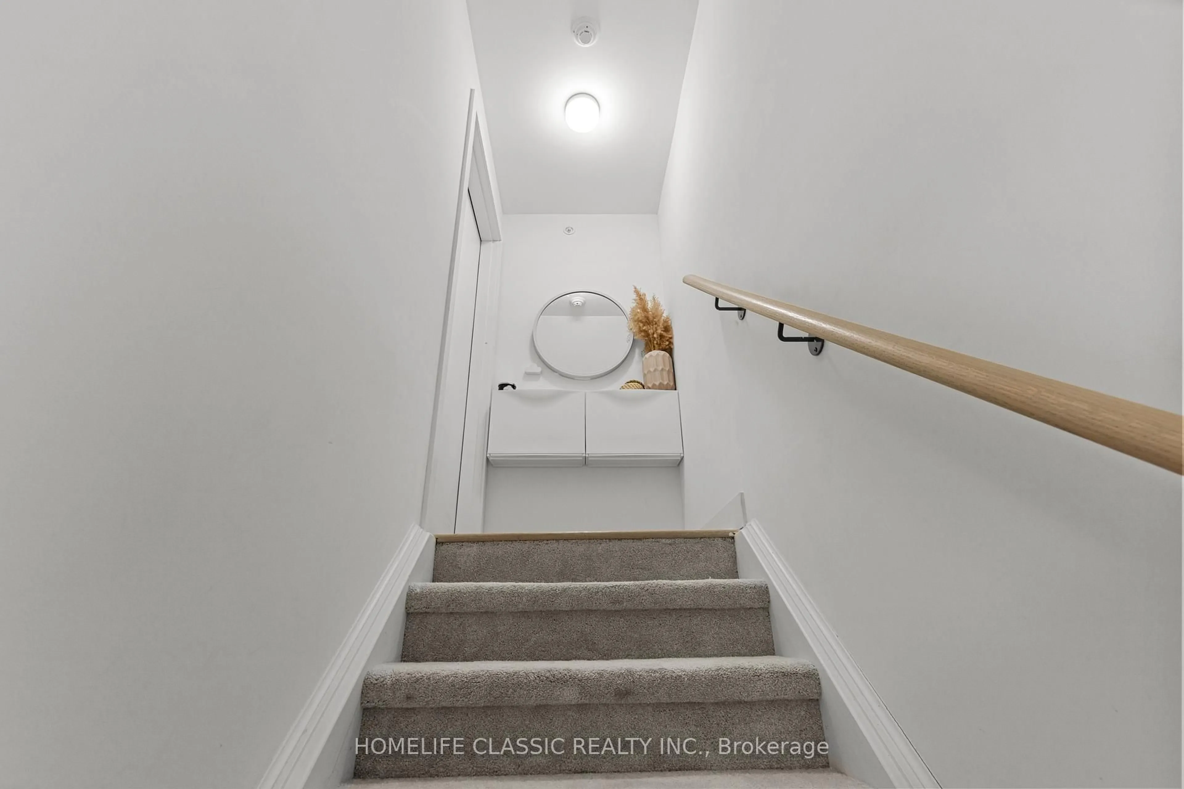 Stairs for 3476 Widdicombe Way #9, Mississauga Ontario L5L 2M5
