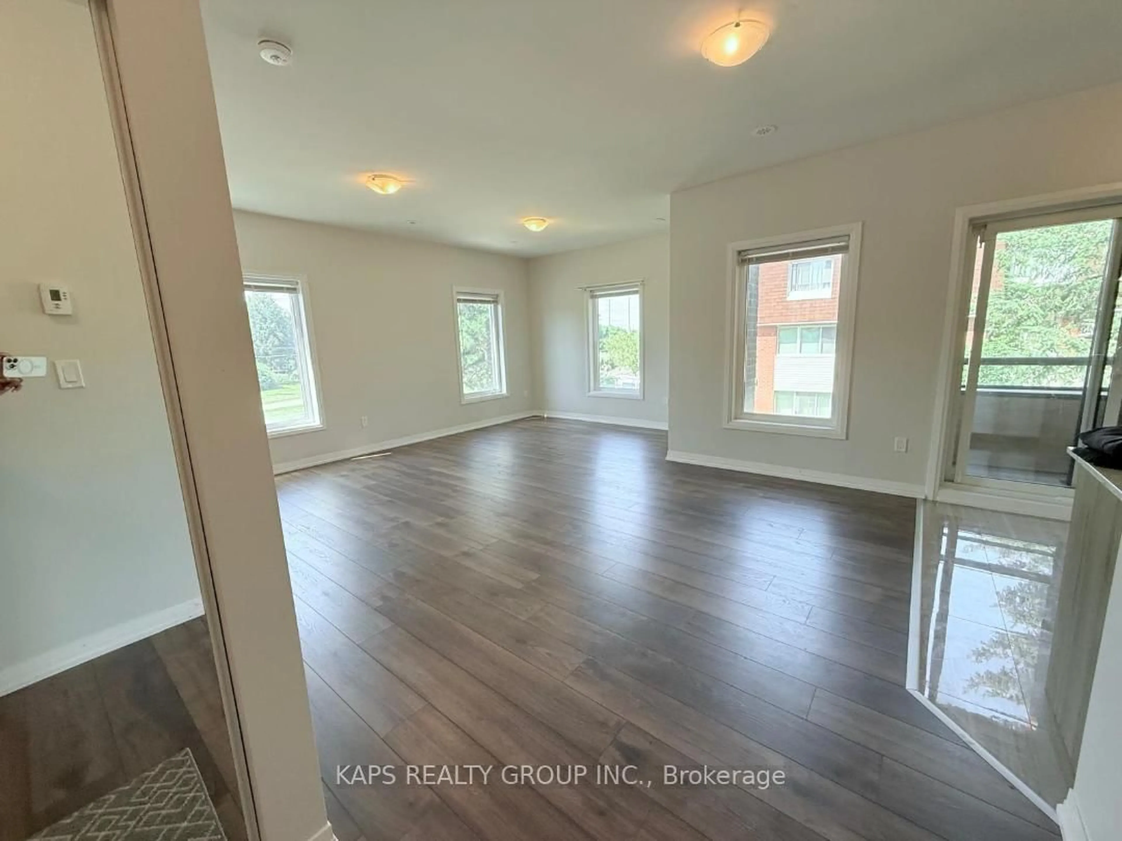 A pic of a room for 1165 Journeyman Lane #203, Mississauga Ontario L5J 0B6