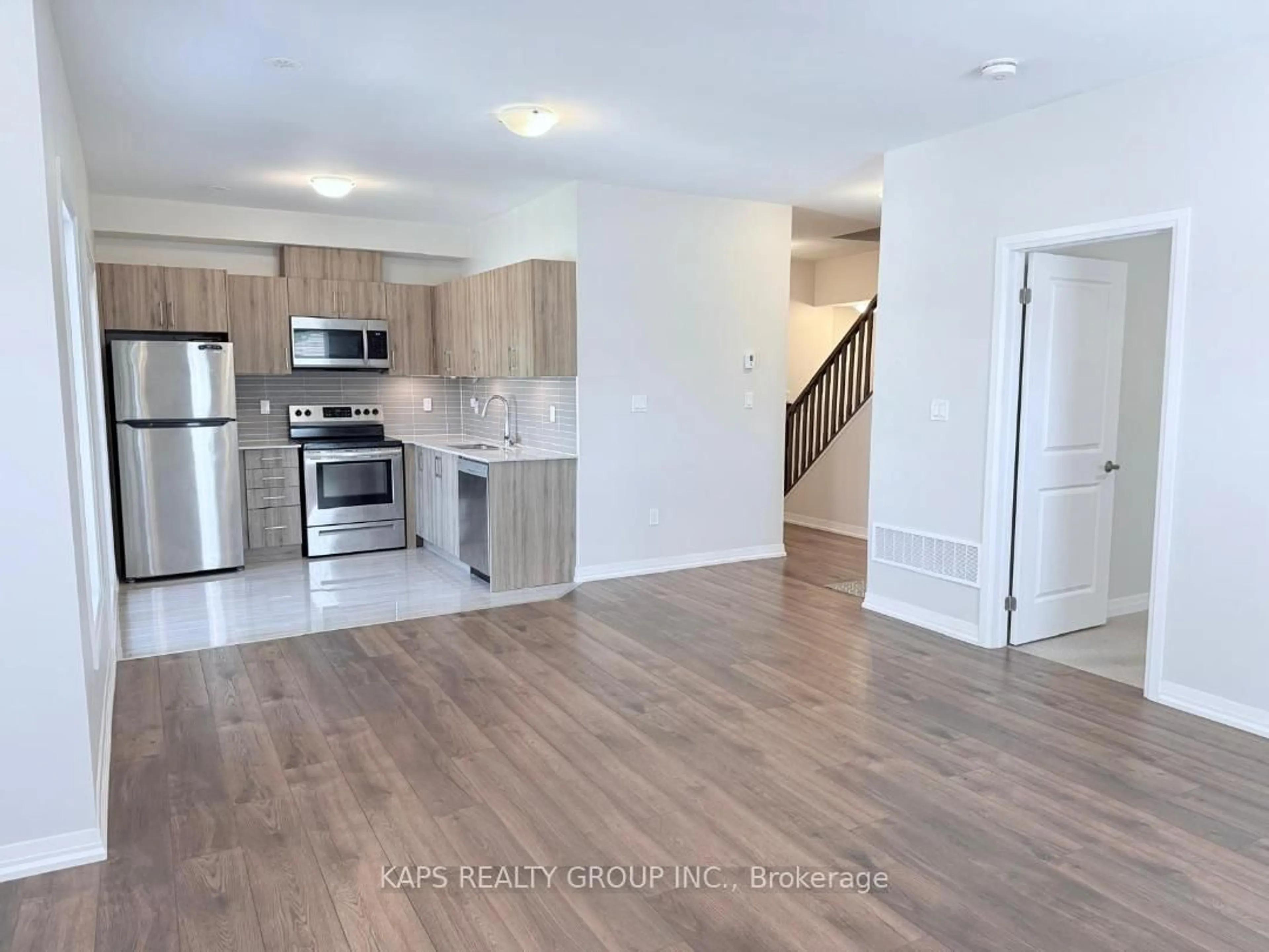 A pic of a room for 1165 Journeyman Lane #203, Mississauga Ontario L5J 0B6