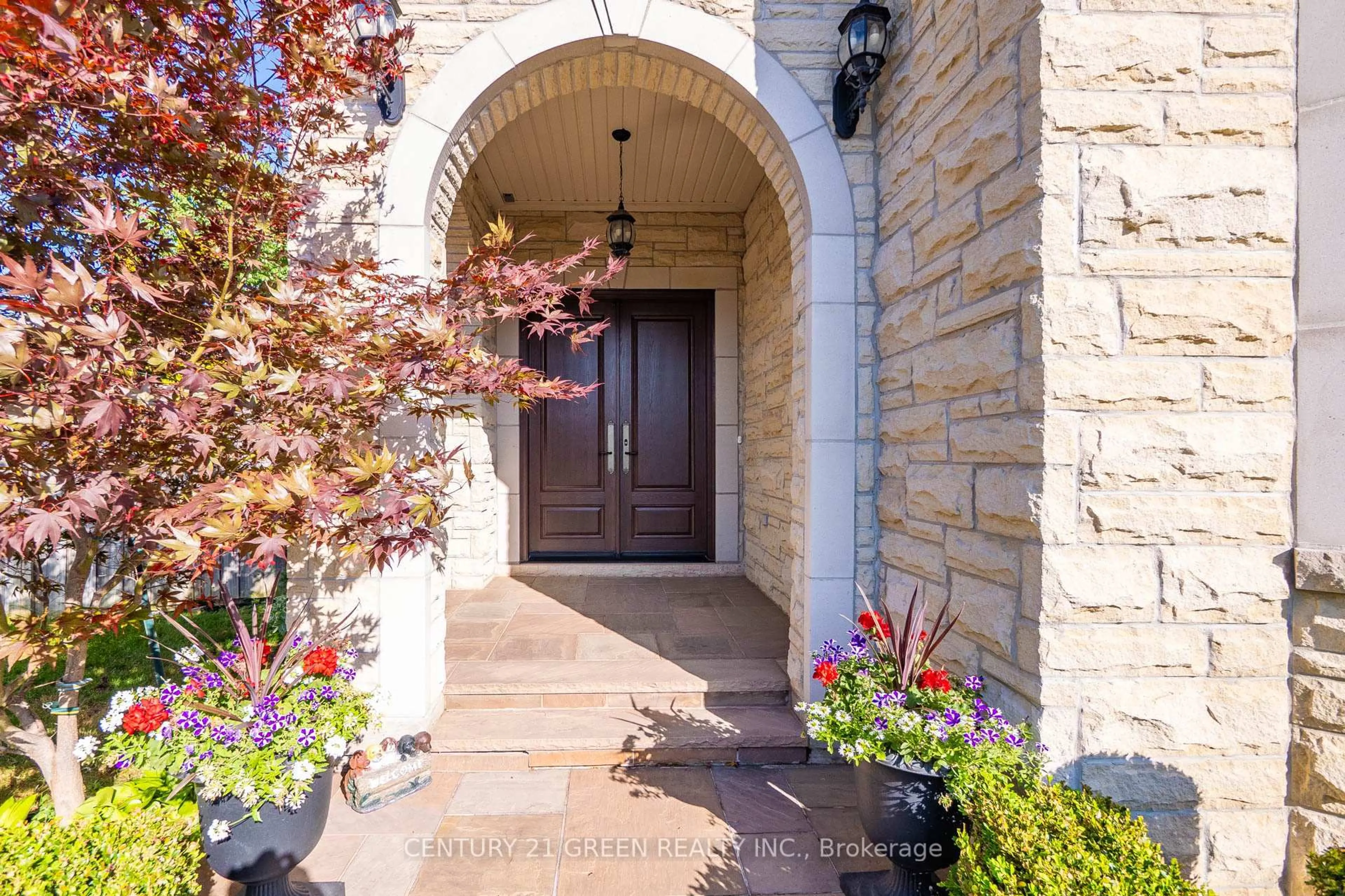 Indoor entryway for 345 Potts Terrace, Milton Ontario L9T 0X5