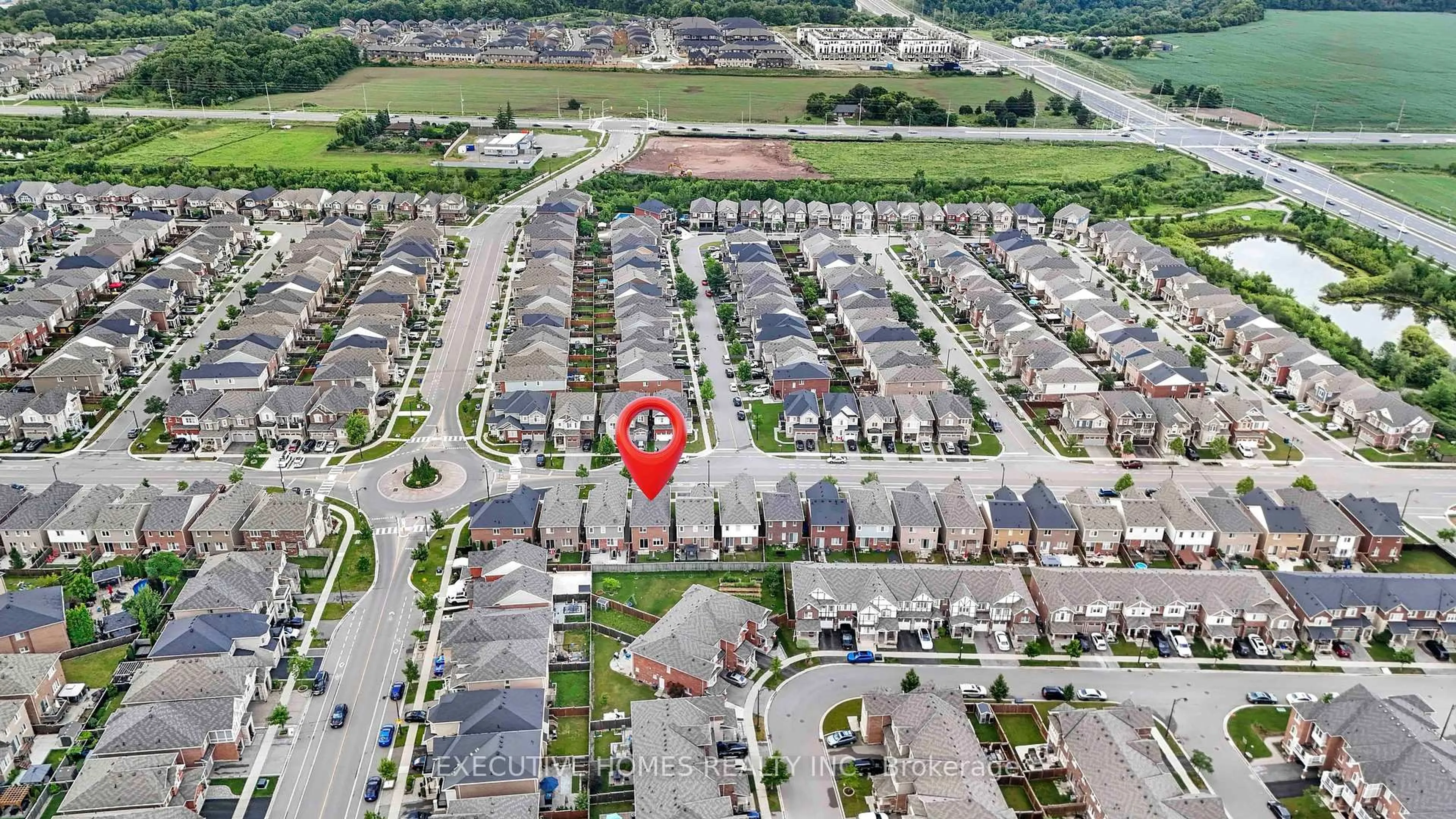 A pic from outside/outdoor area/front of a property/back of a property/a pic from drone, street for 1496 Farmstead Dr, Milton Ontario L9E 0A8