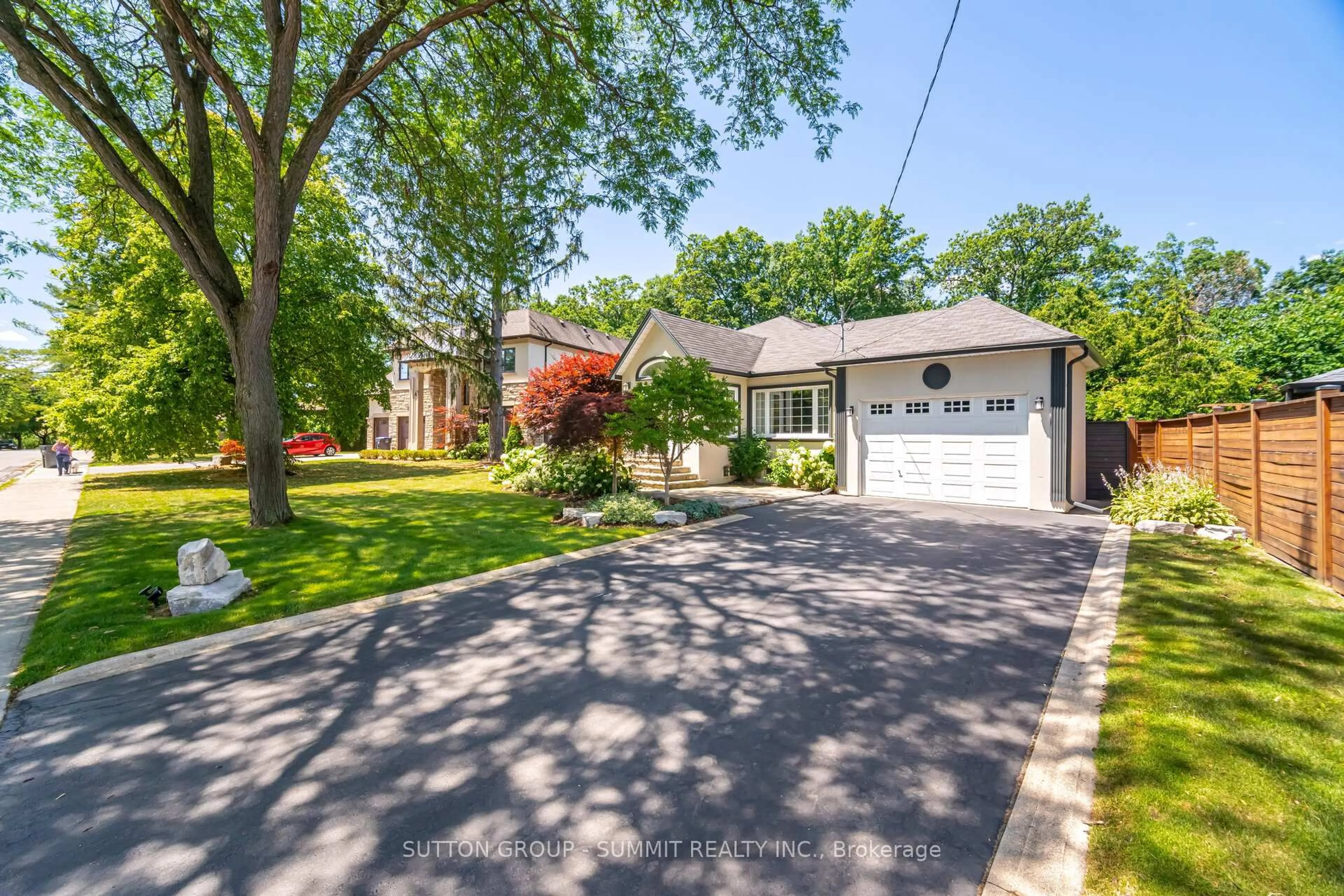 Unknown for 1195 Crestdale Rd, Mississauga Ontario L5H 1X6