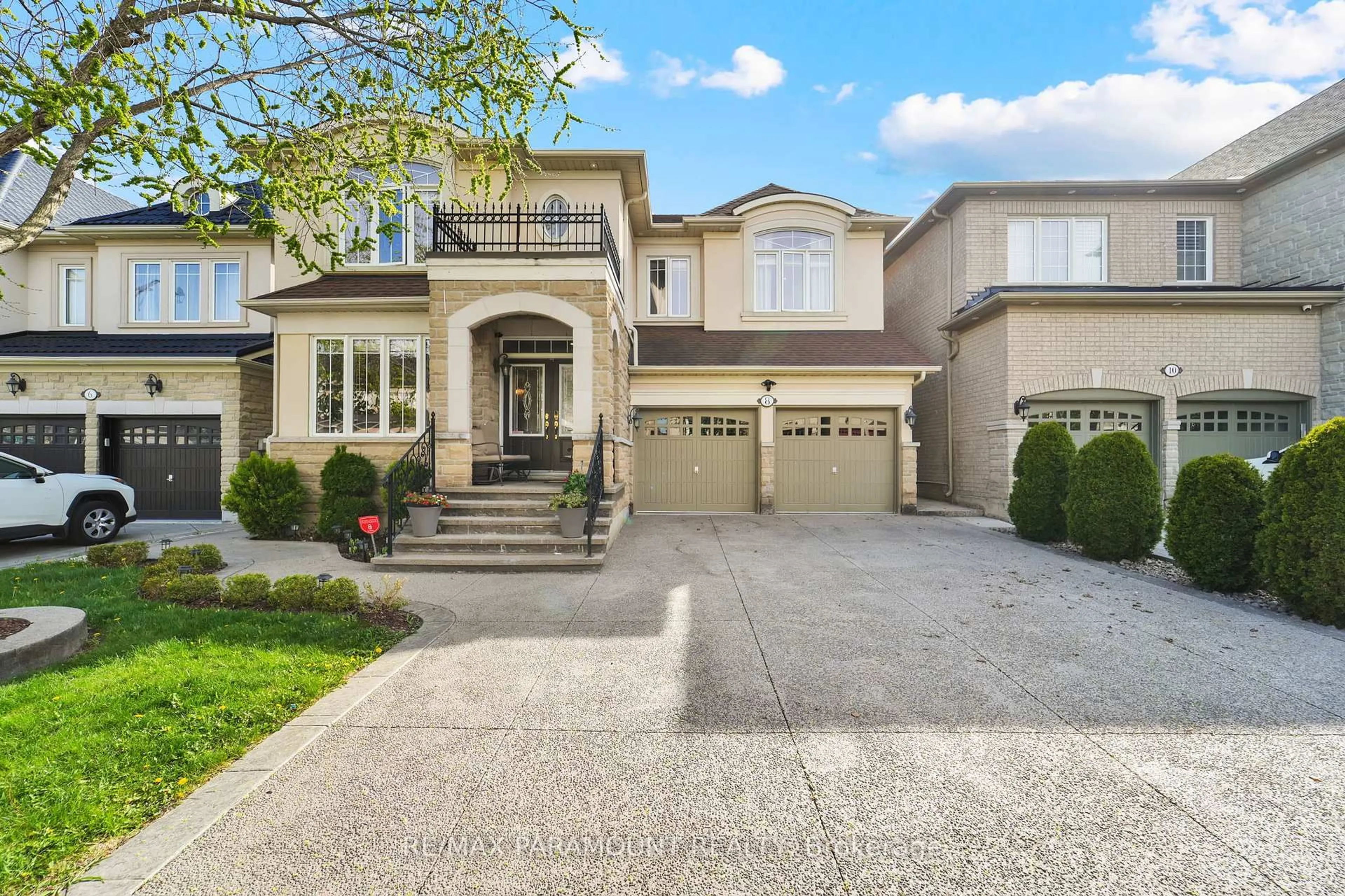Home with brick exterior material, street for 8 Eaglelanding Dr, Brampton Ontario L6P 2T7