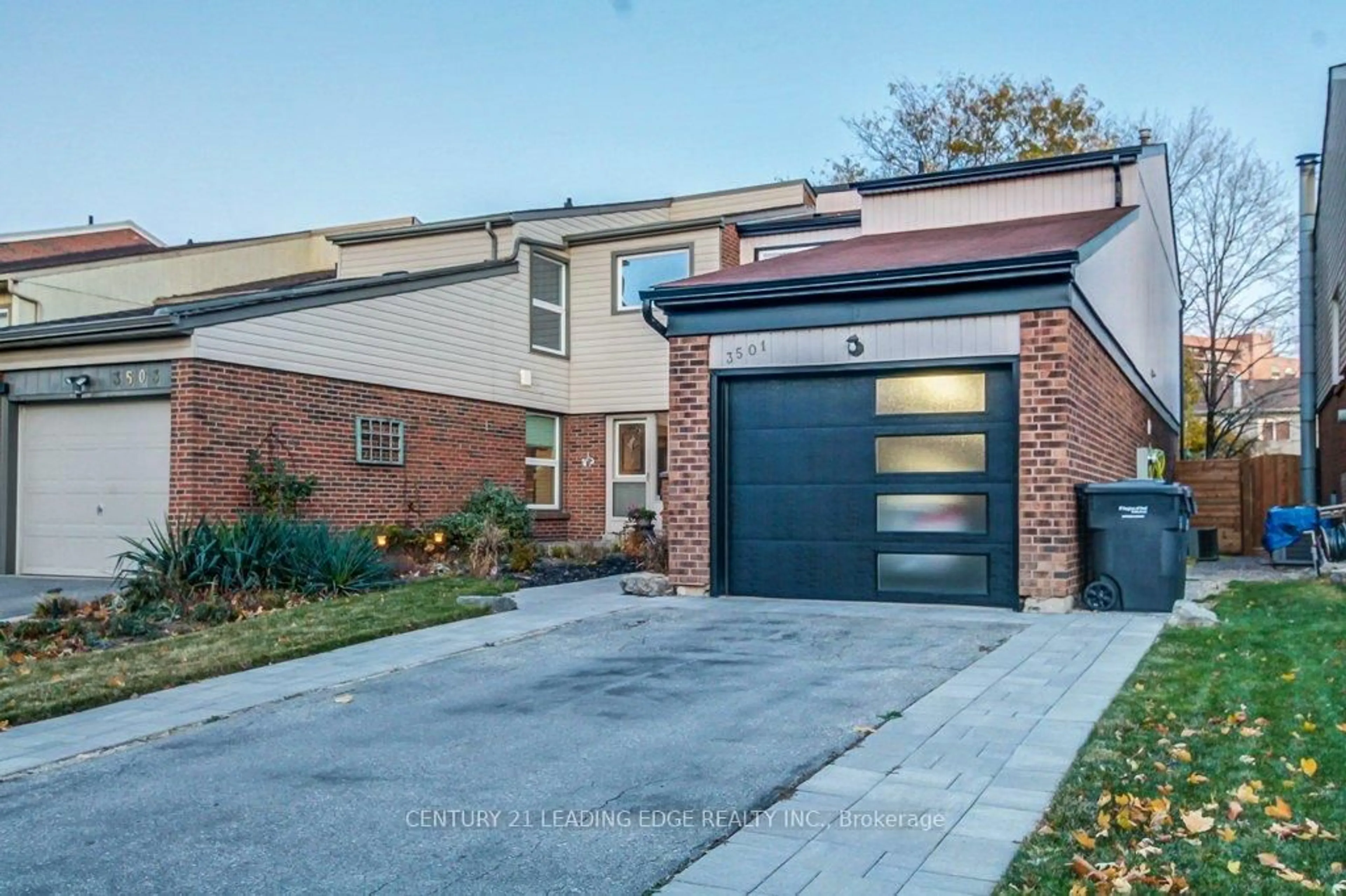 Home with brick exterior material, street for 3501 ASH ROW Cres, Mississauga Ontario L5L 1K3