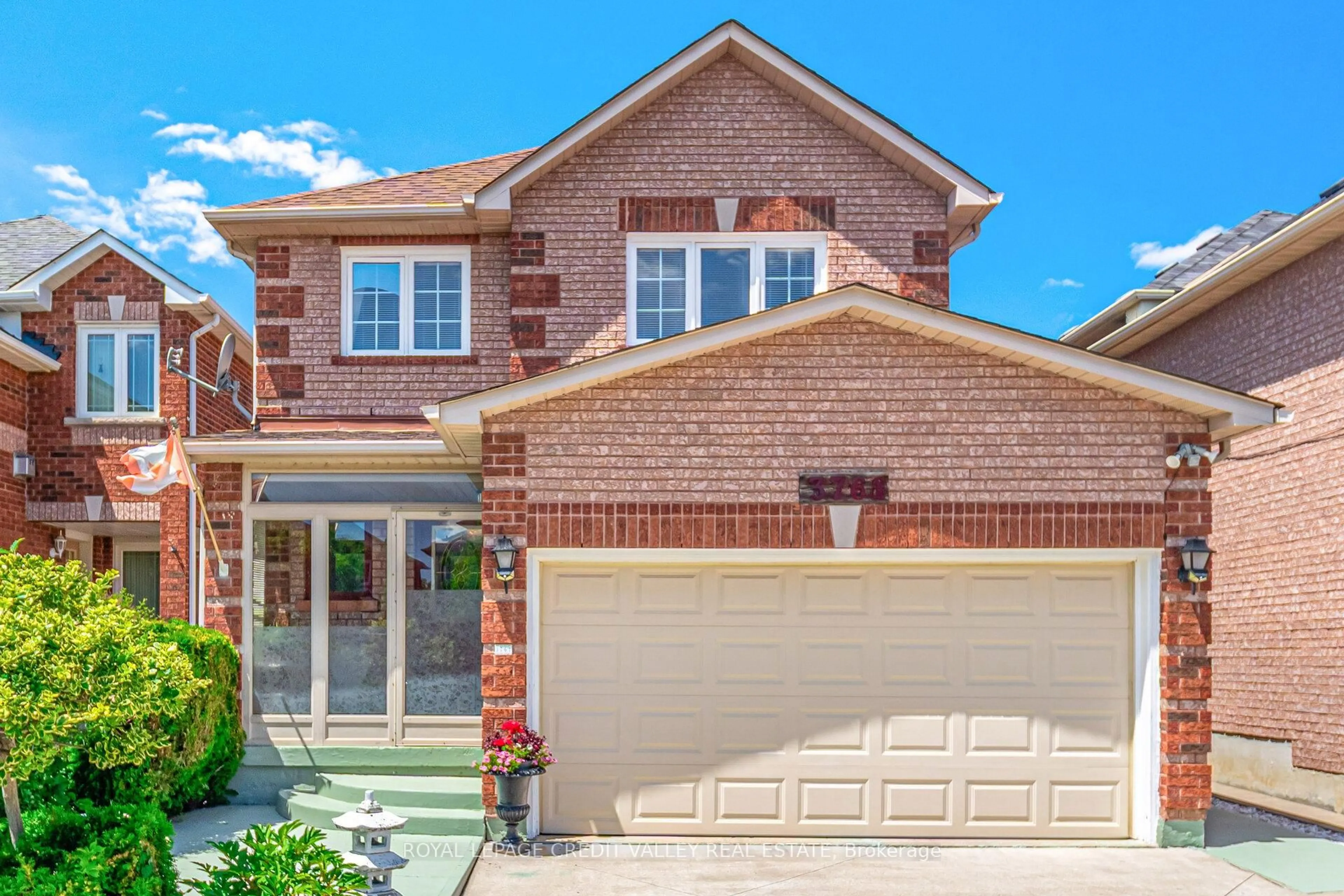 Home with brick exterior material, street for 3761 Althorpe Circ, Mississauga Ontario L5N 7G4