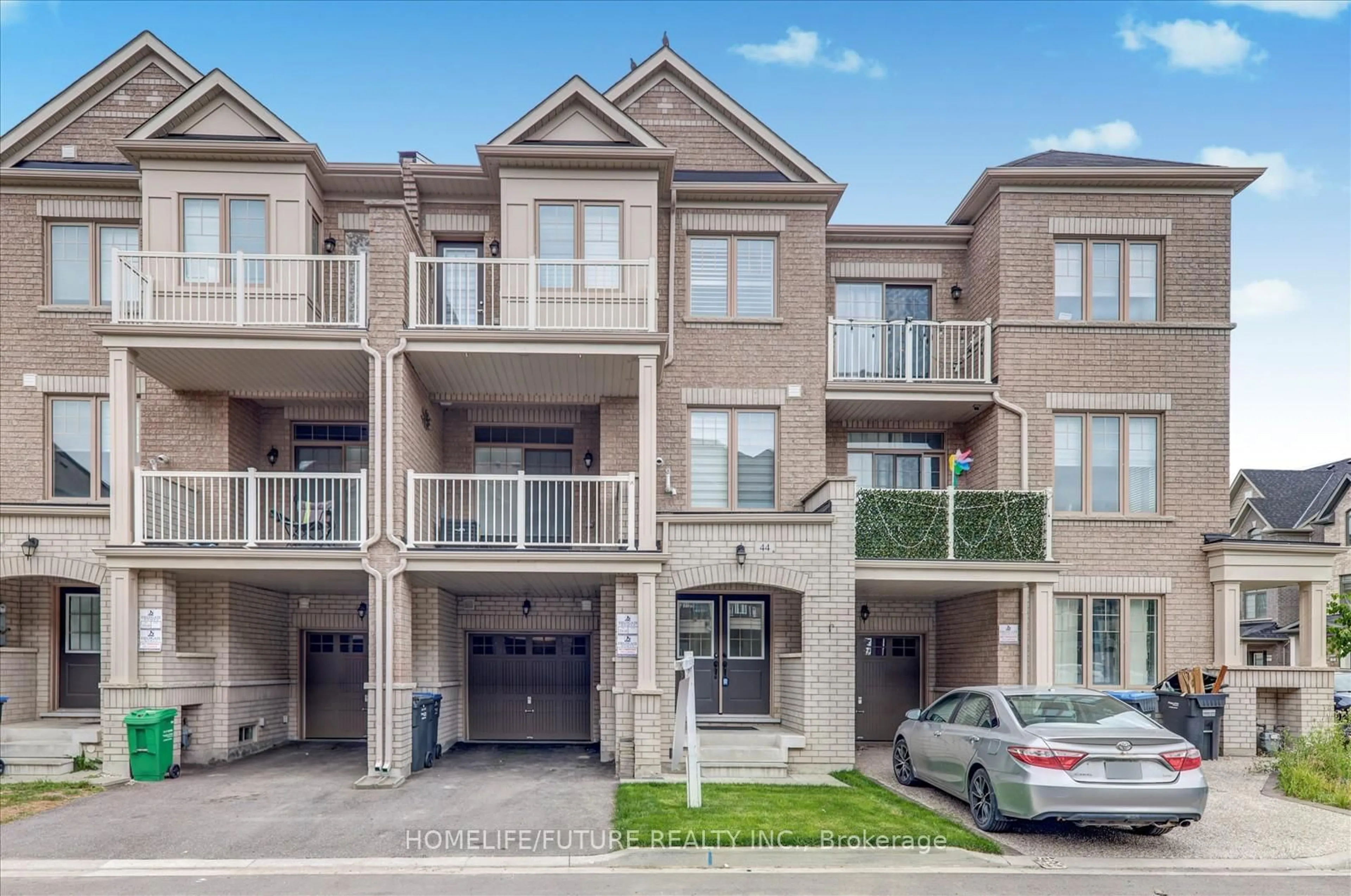 Unknown for 44 Haymarket Dr, Brampton Ontario L7A 5C1