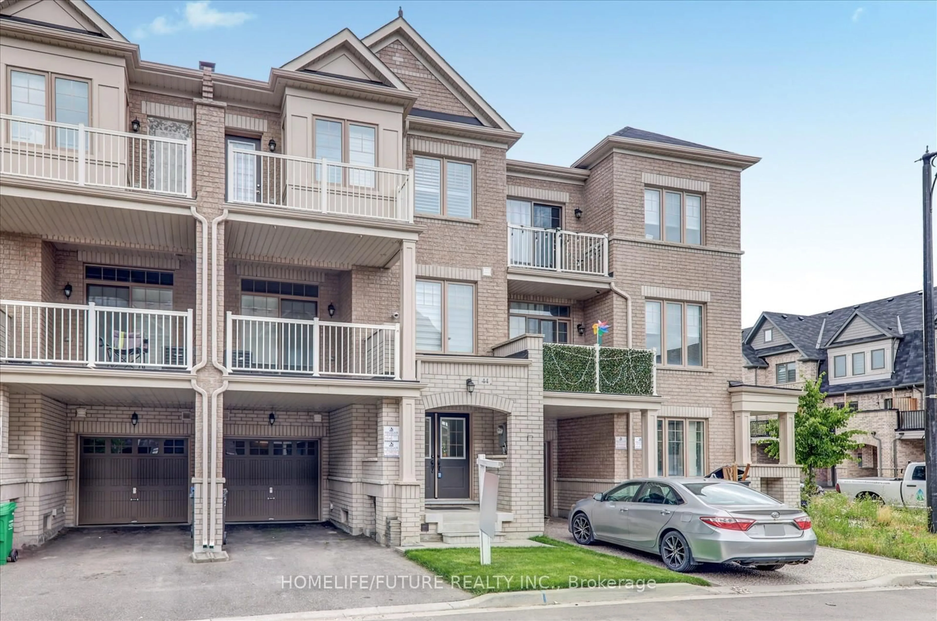 Unknown for 44 Haymarket Dr, Brampton Ontario L7A 5C1