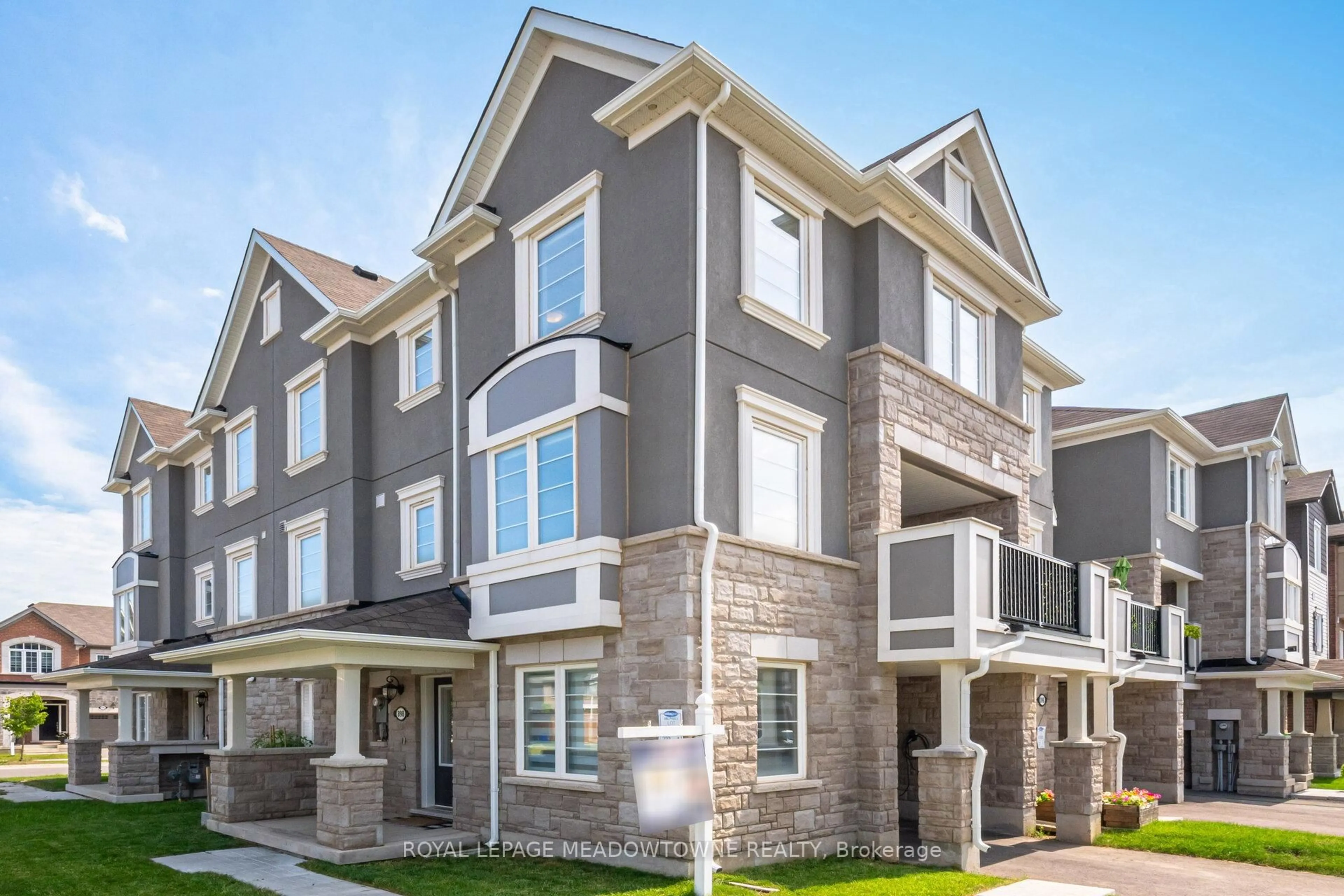 Home with vinyl exterior material, unknown for 898 Cactus Pt, Milton Ontario L9T 2X5
